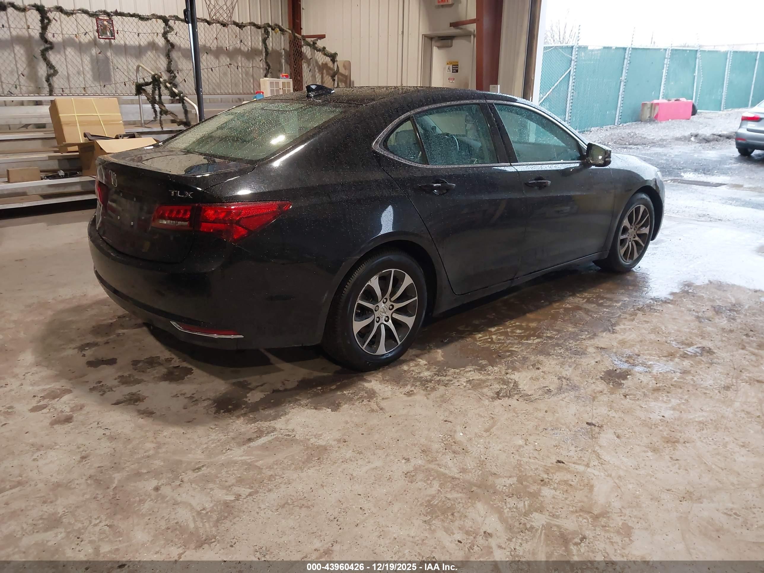 ACURA TLX image 4