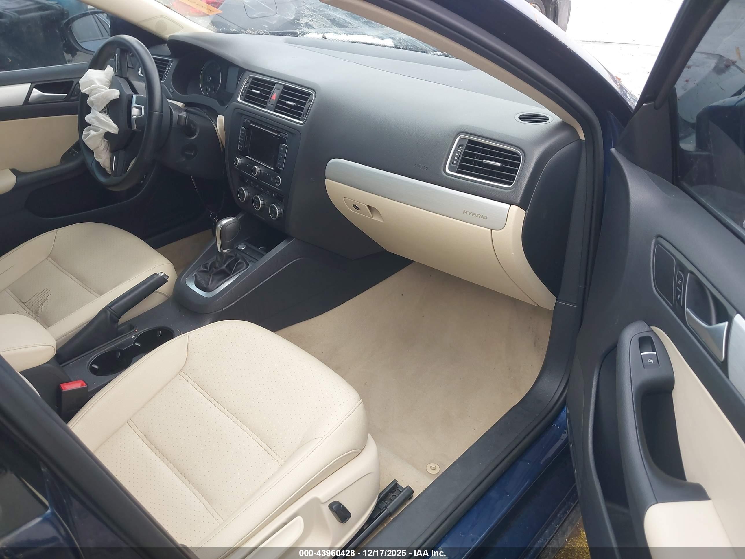 VOLKSWAGEN JETTA image 5