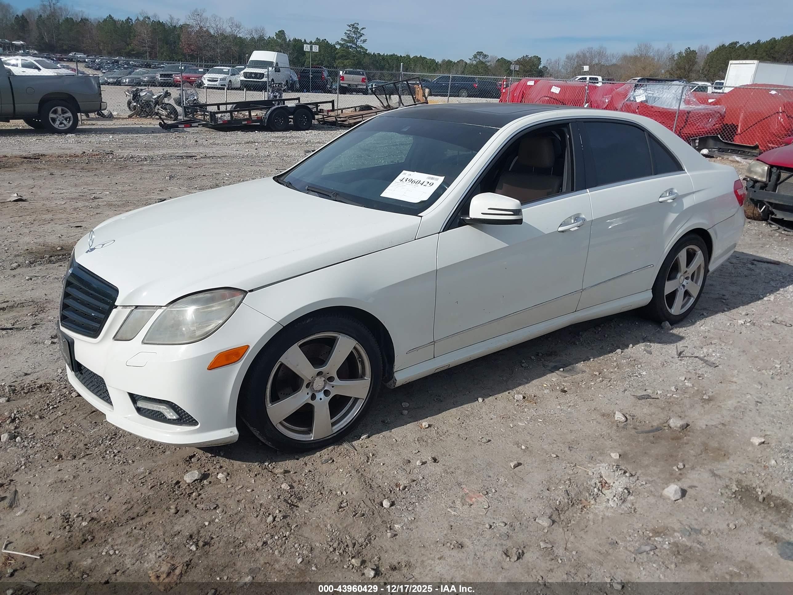 MERCEDES-BENZ E image 2