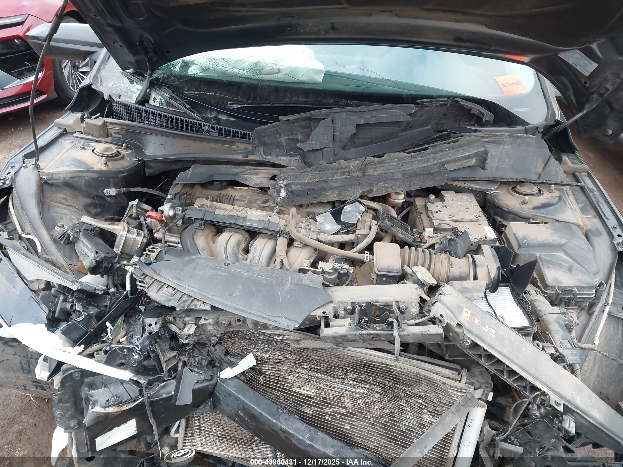 HYUNDAI ELANTRA image 10