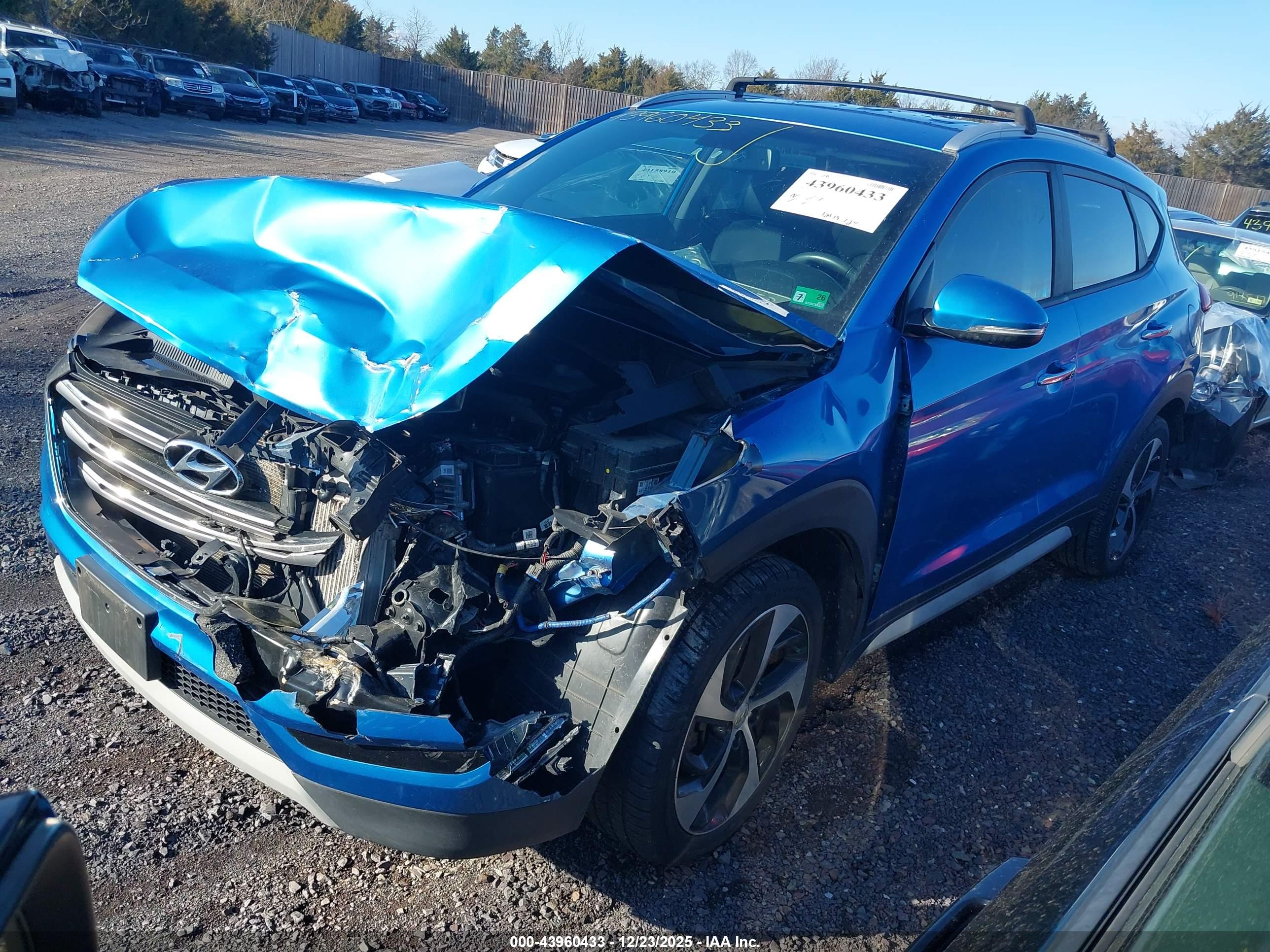 HYUNDAI TUCSON image 2