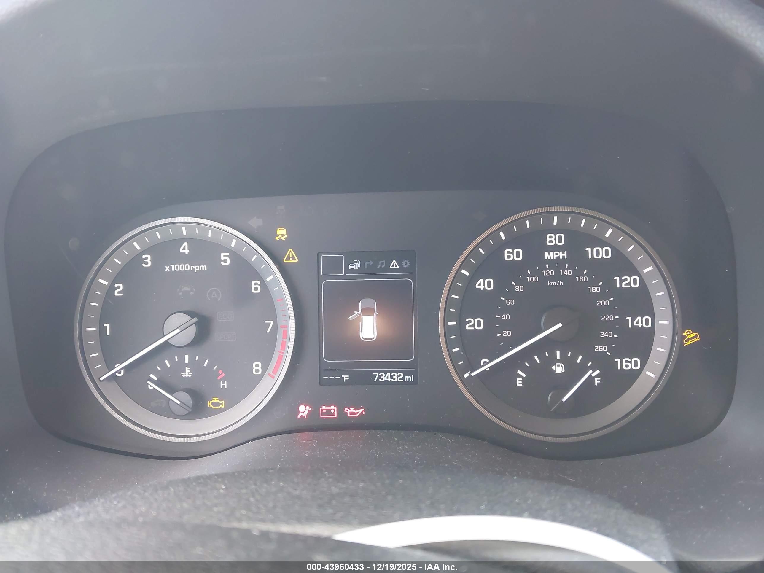 HYUNDAI TUCSON image 7