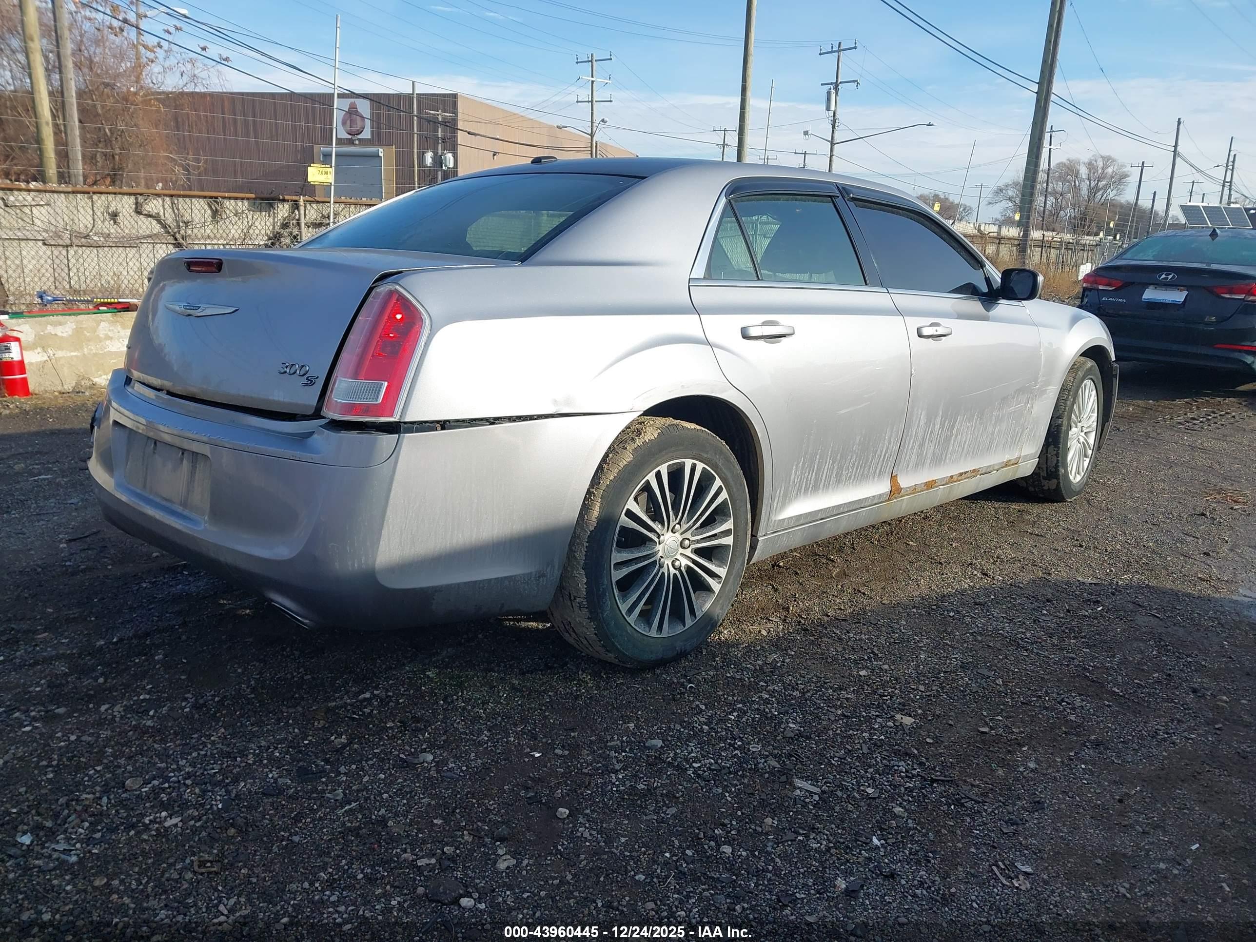 CHRYSLER 300 image 4