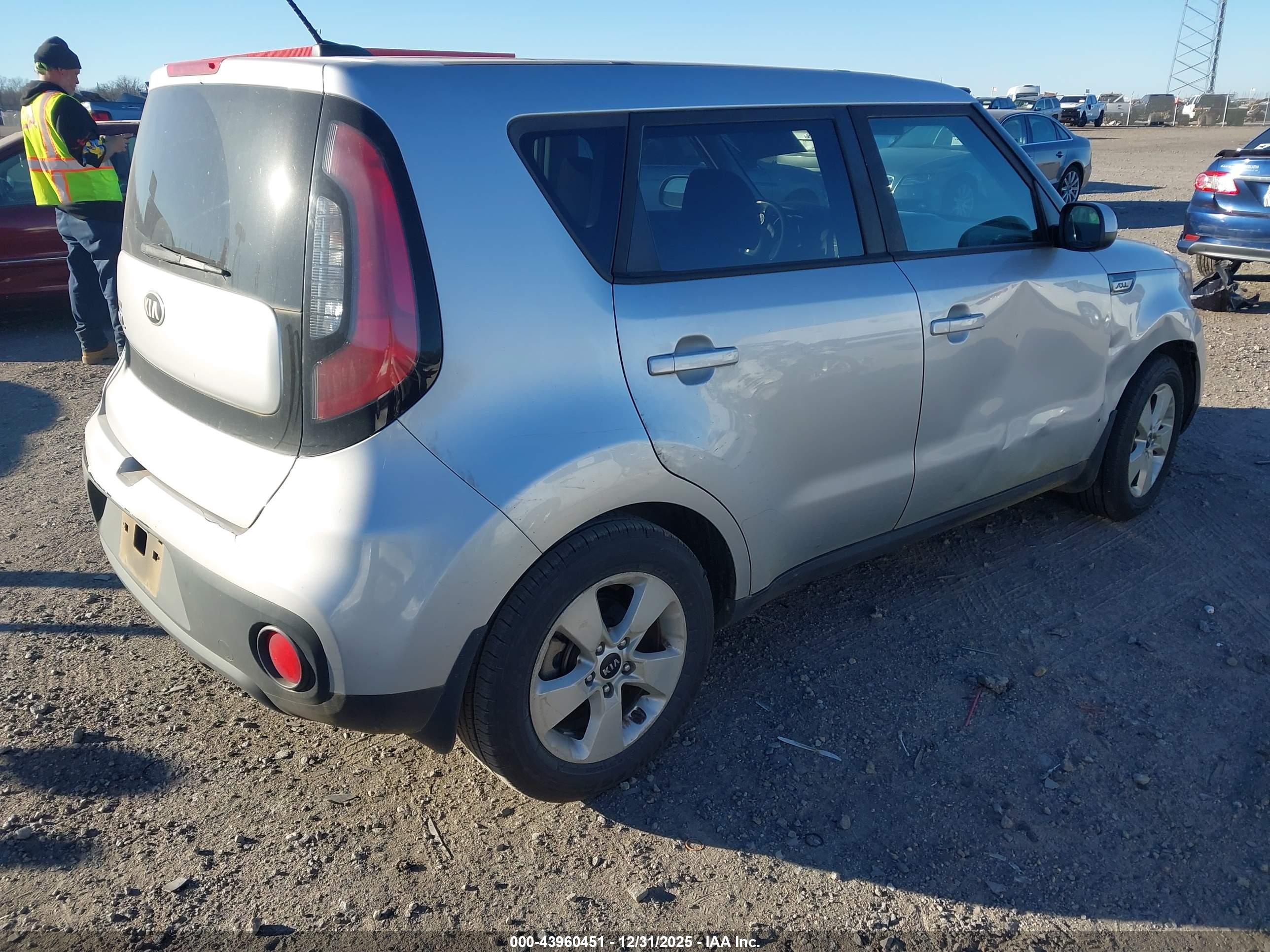 KIA SOUL image 4