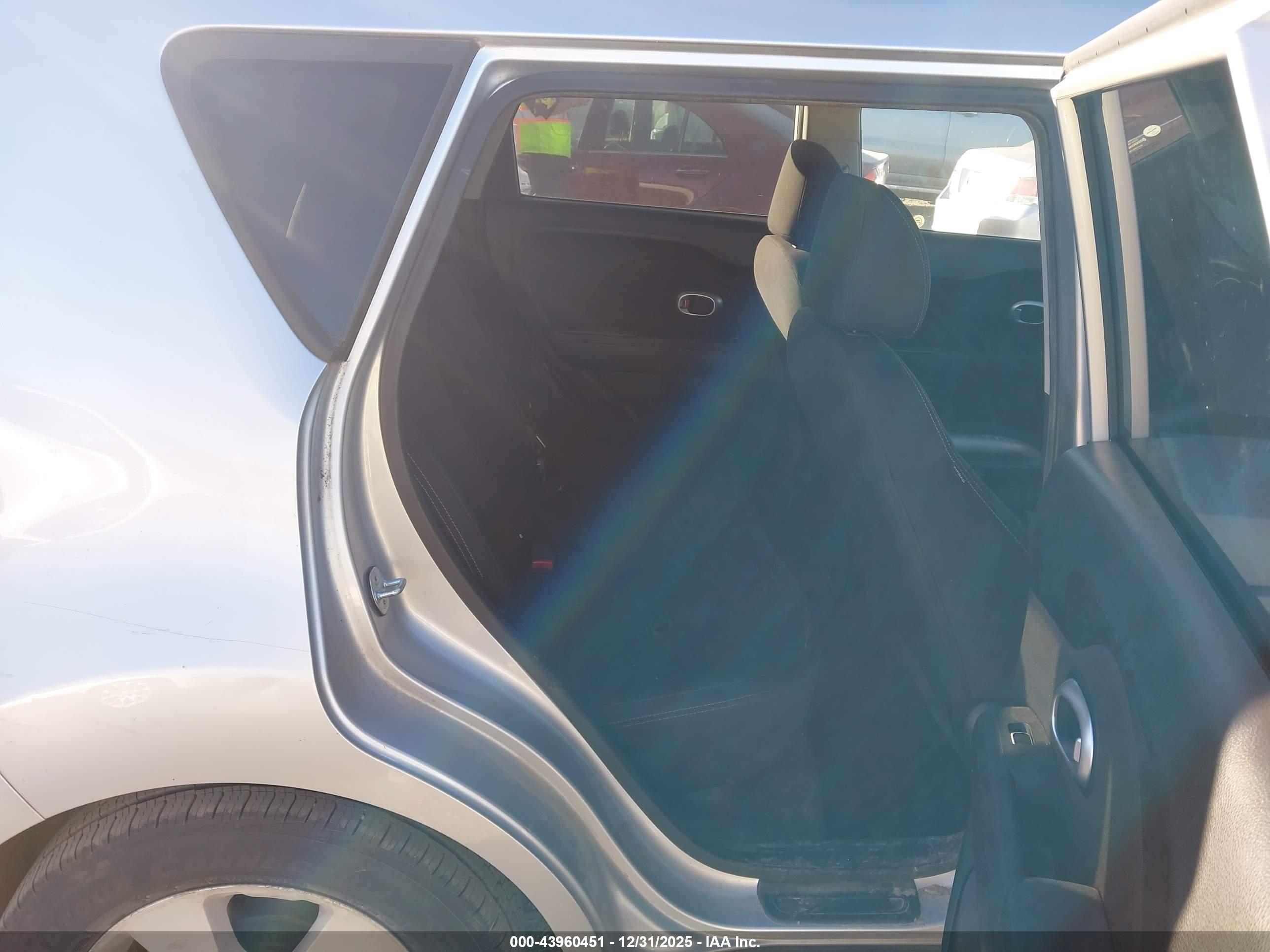 KIA SOUL image 8
