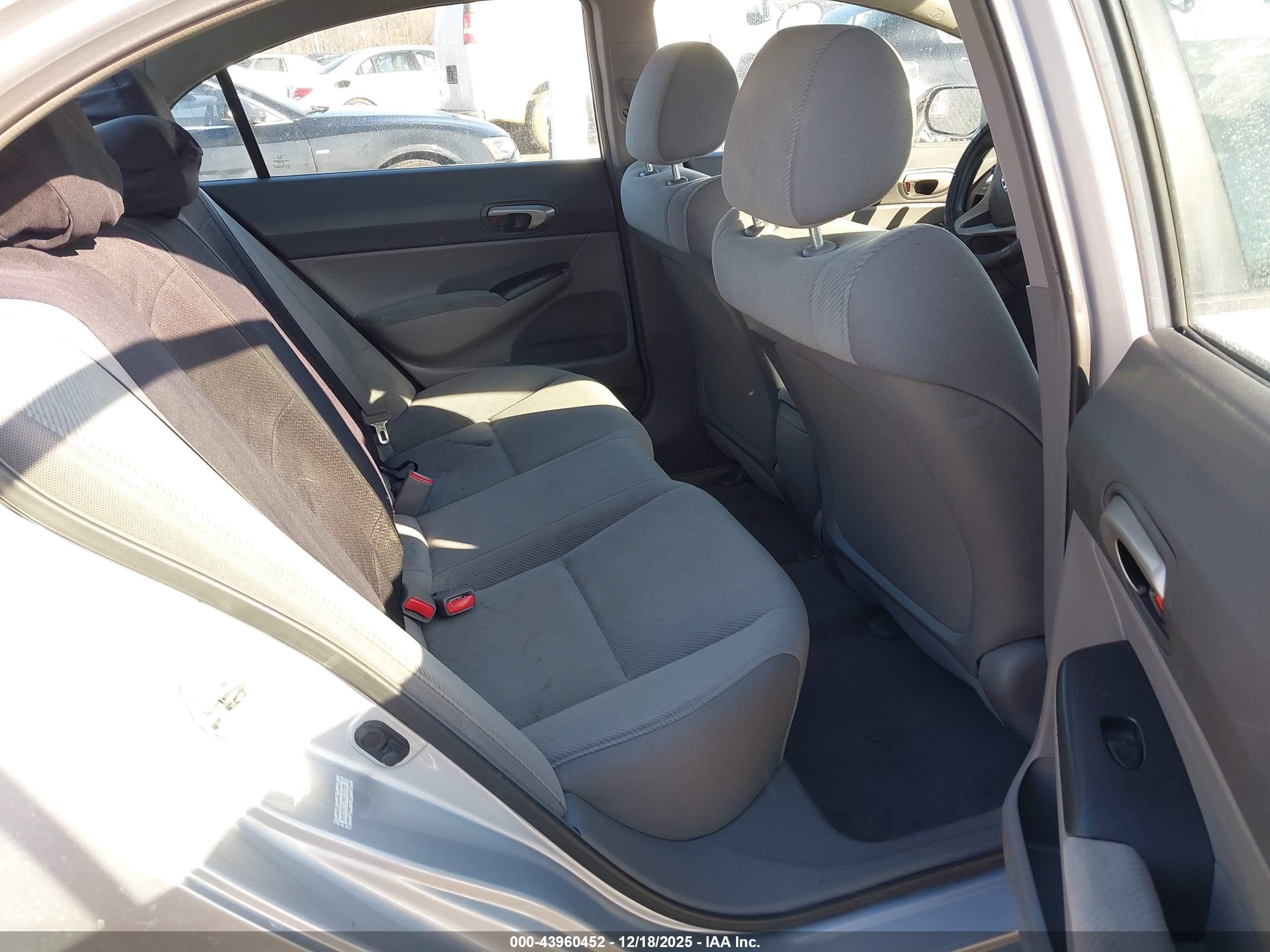 HONDA CIVIC image 8