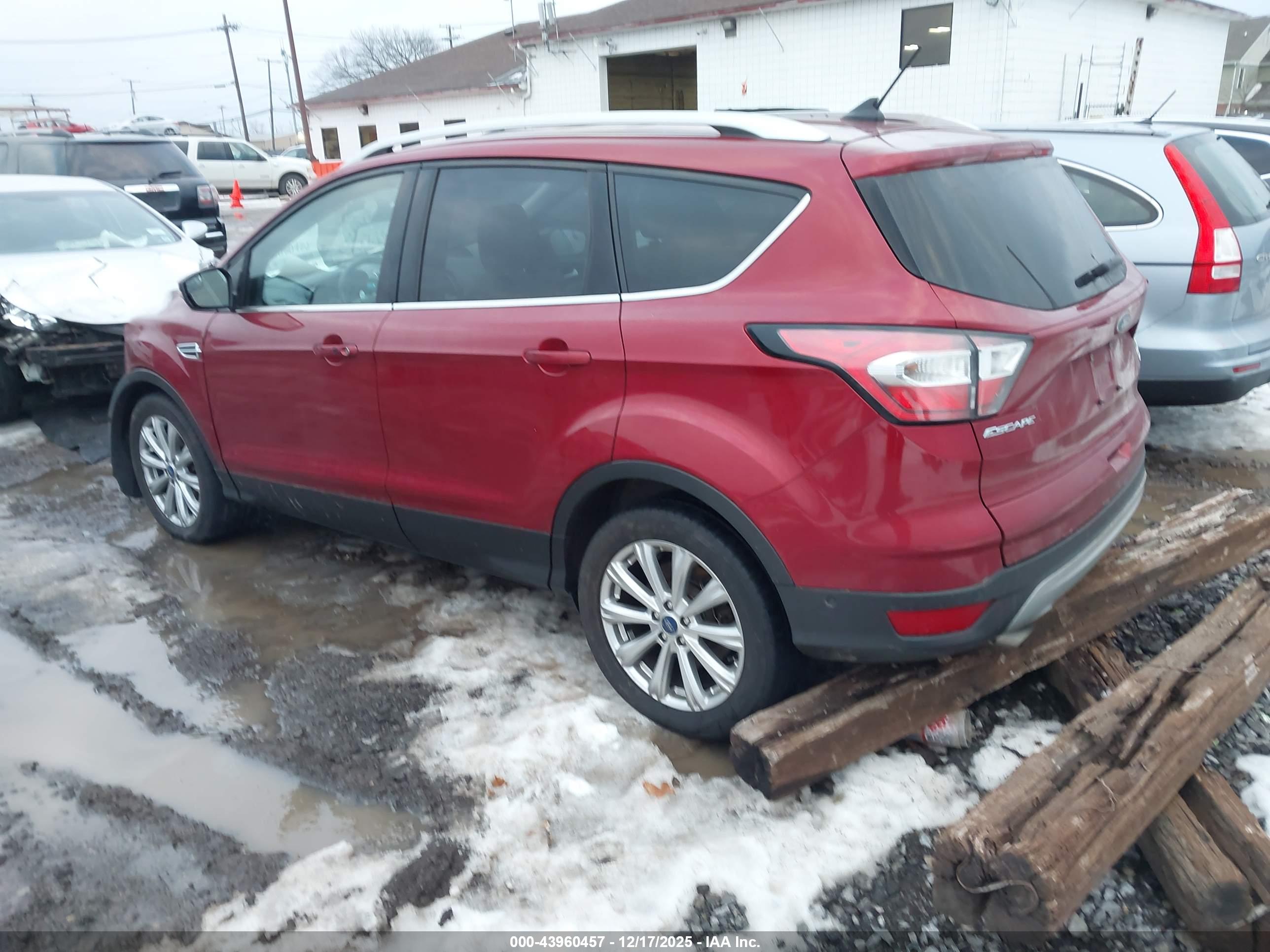 FORD ESCAPE image 3