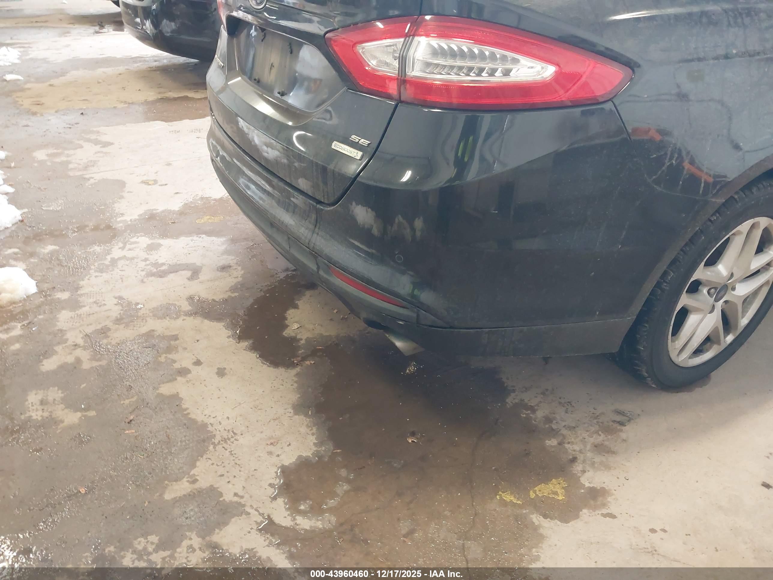 FORD FUSION image 6