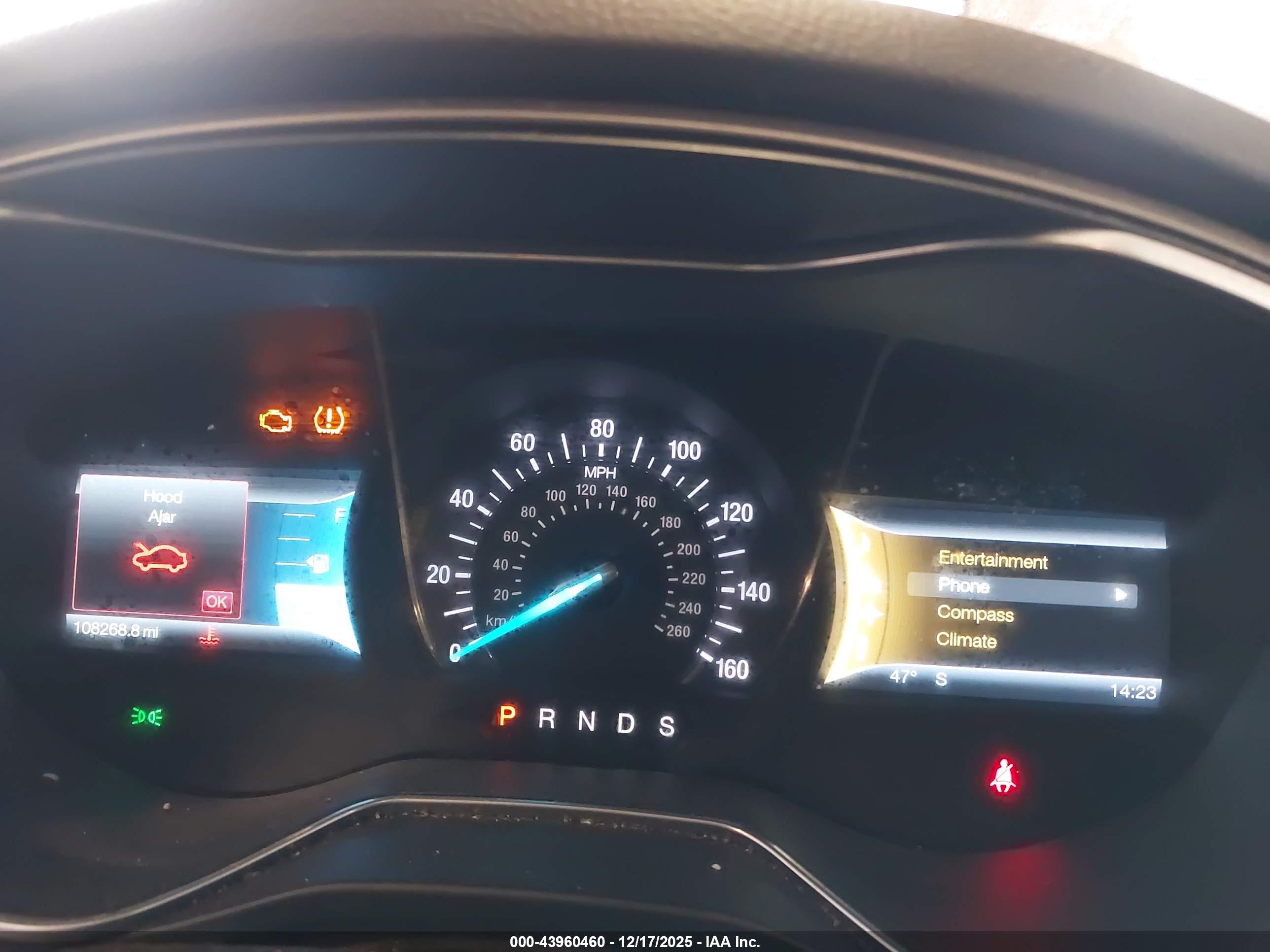 FORD FUSION image 7