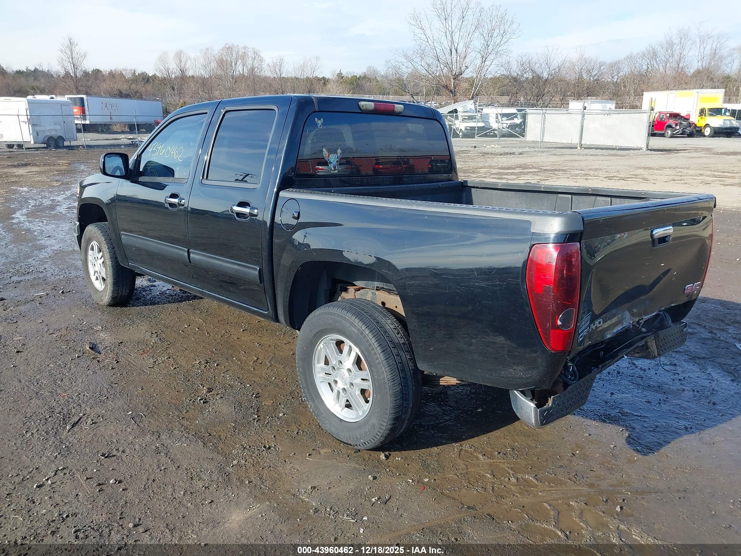 GMC CANYON image 3