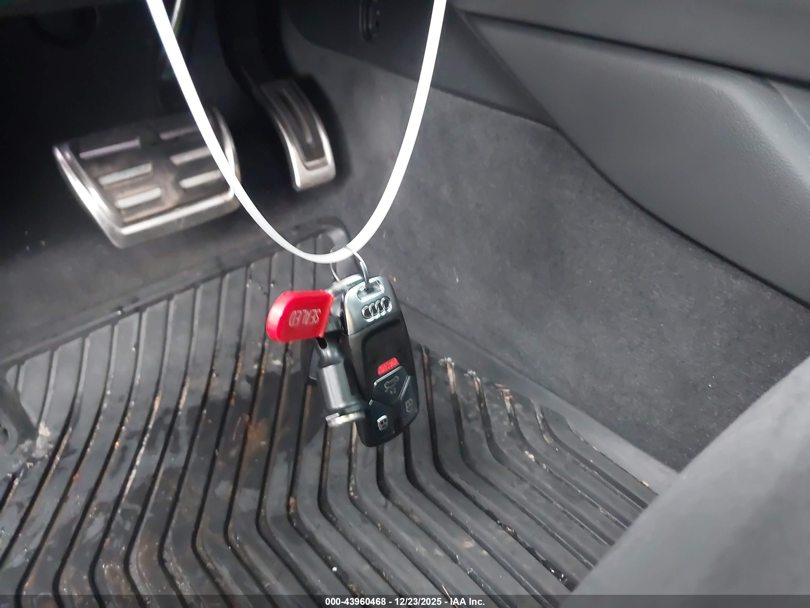 AUDI S4 image 11