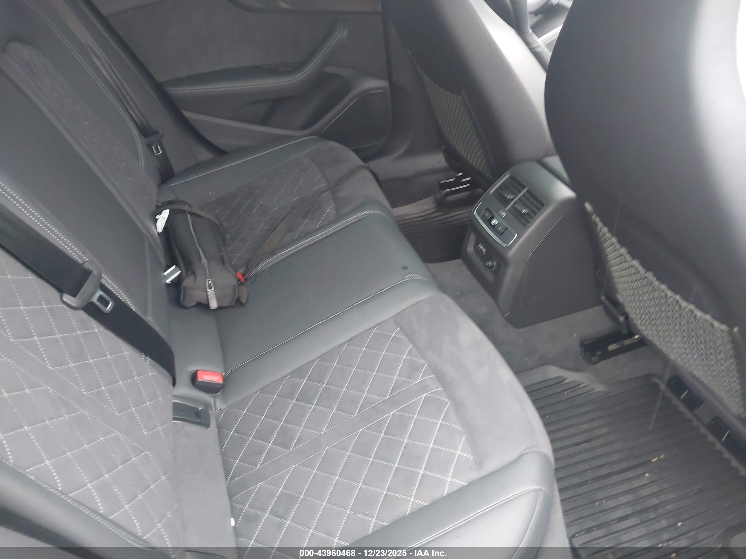 AUDI S4 image 8