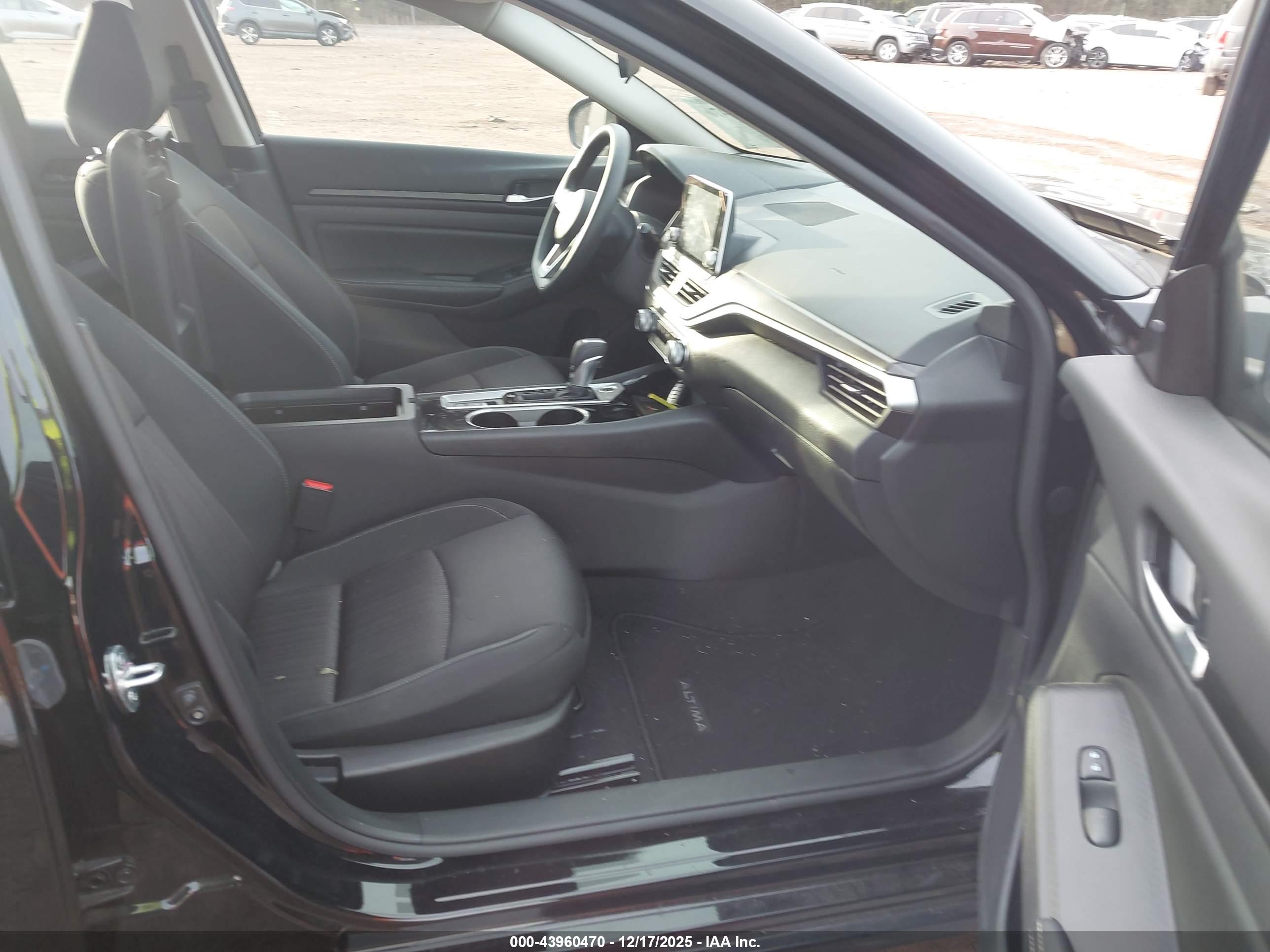 NISSAN ALTIMA image 5