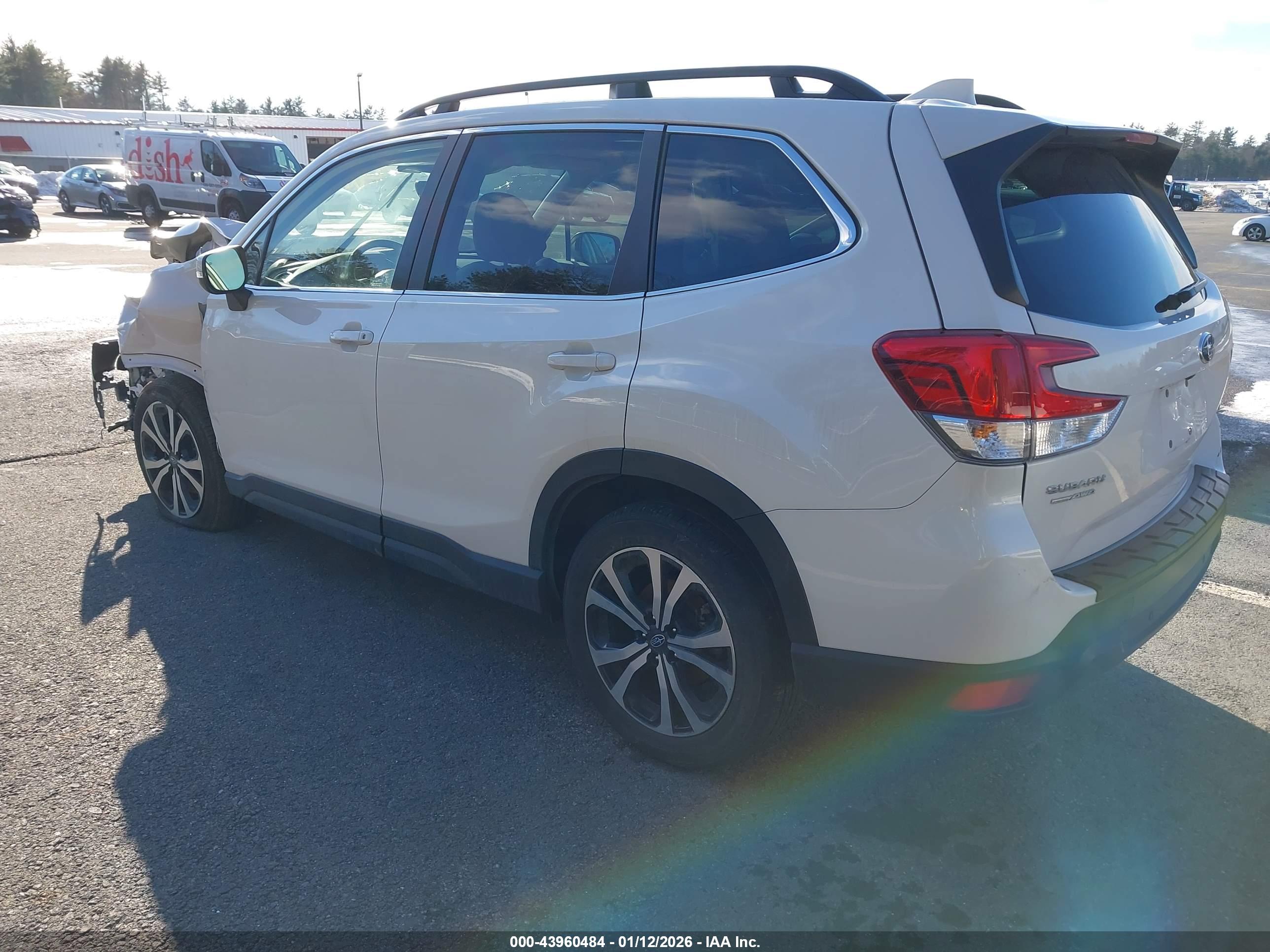SUBARU FORESTER image 3