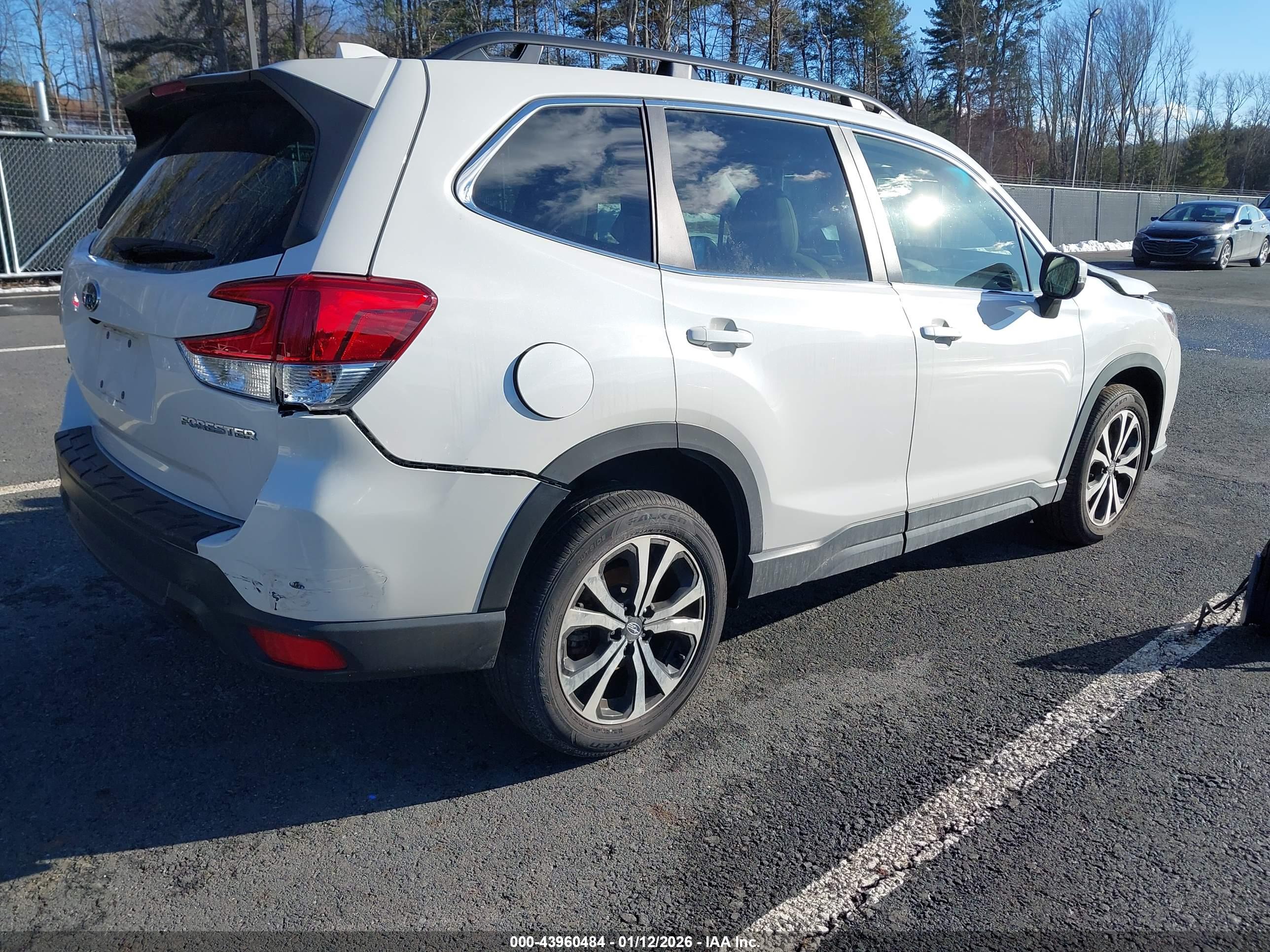 SUBARU FORESTER image 4