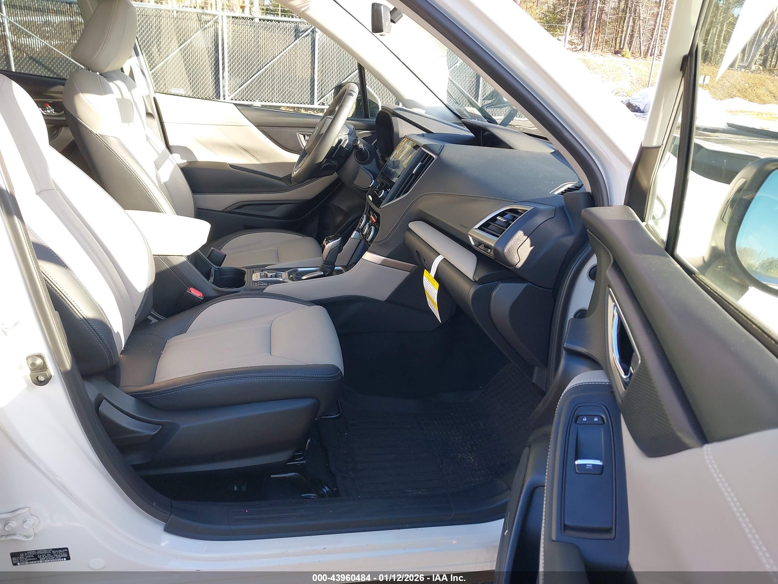 SUBARU FORESTER image 5