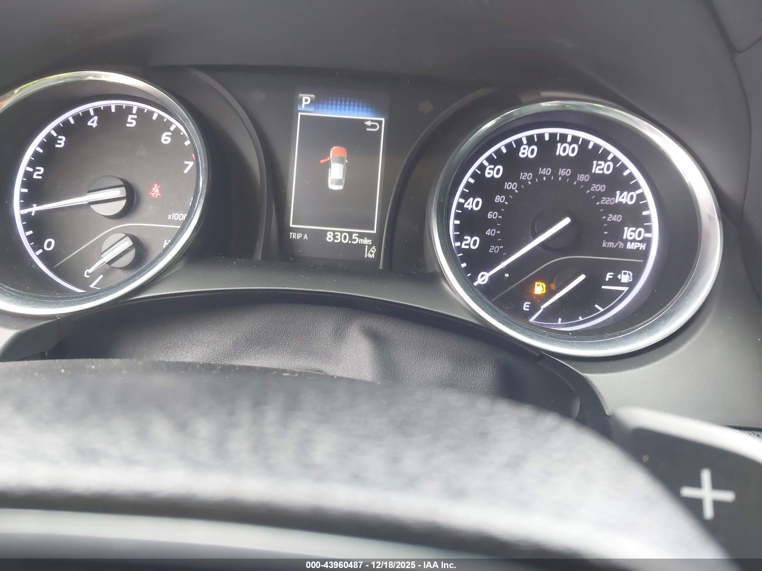 TOYOTA CAMRY image 7