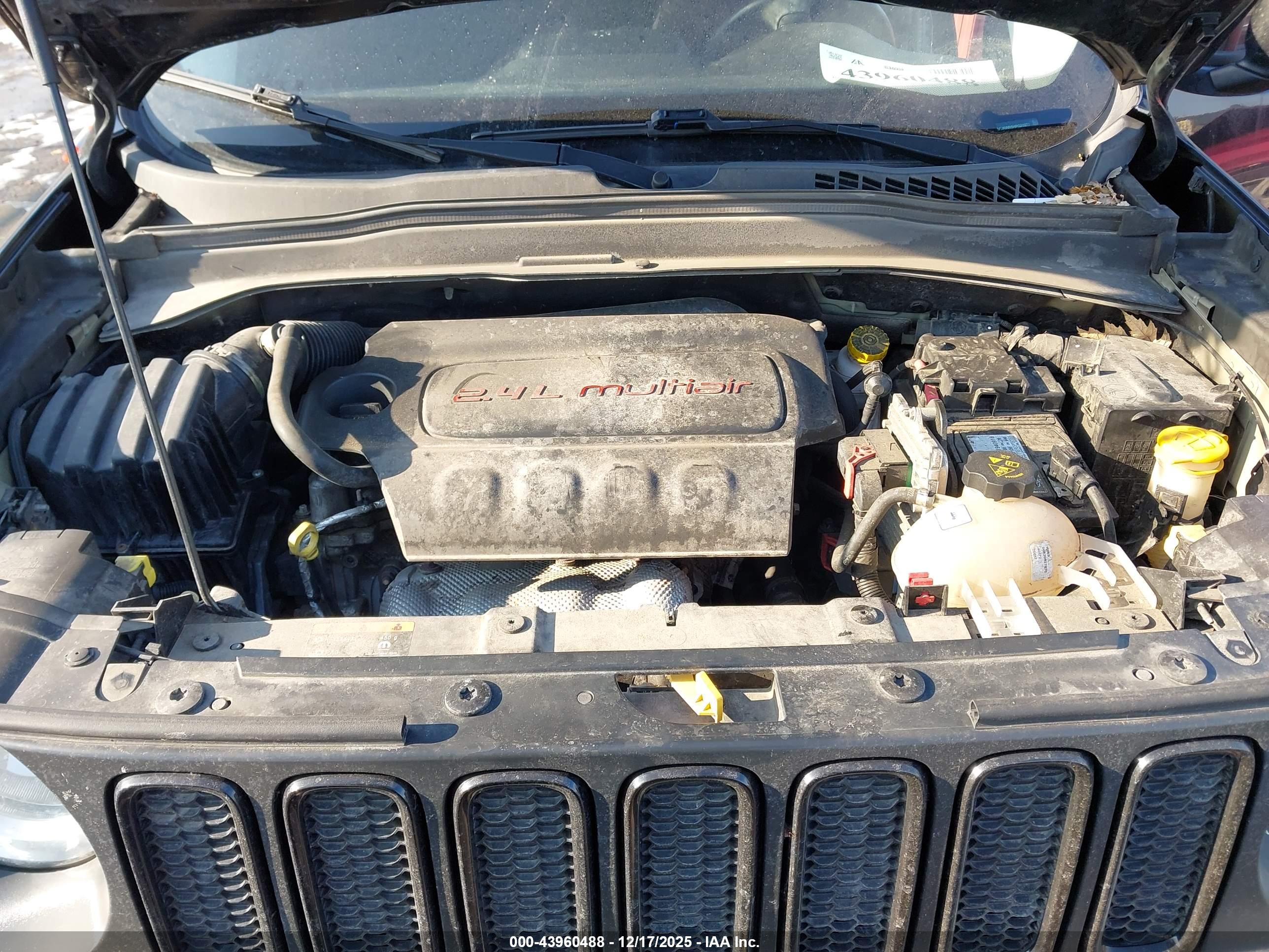 JEEP RENEGADE image 10