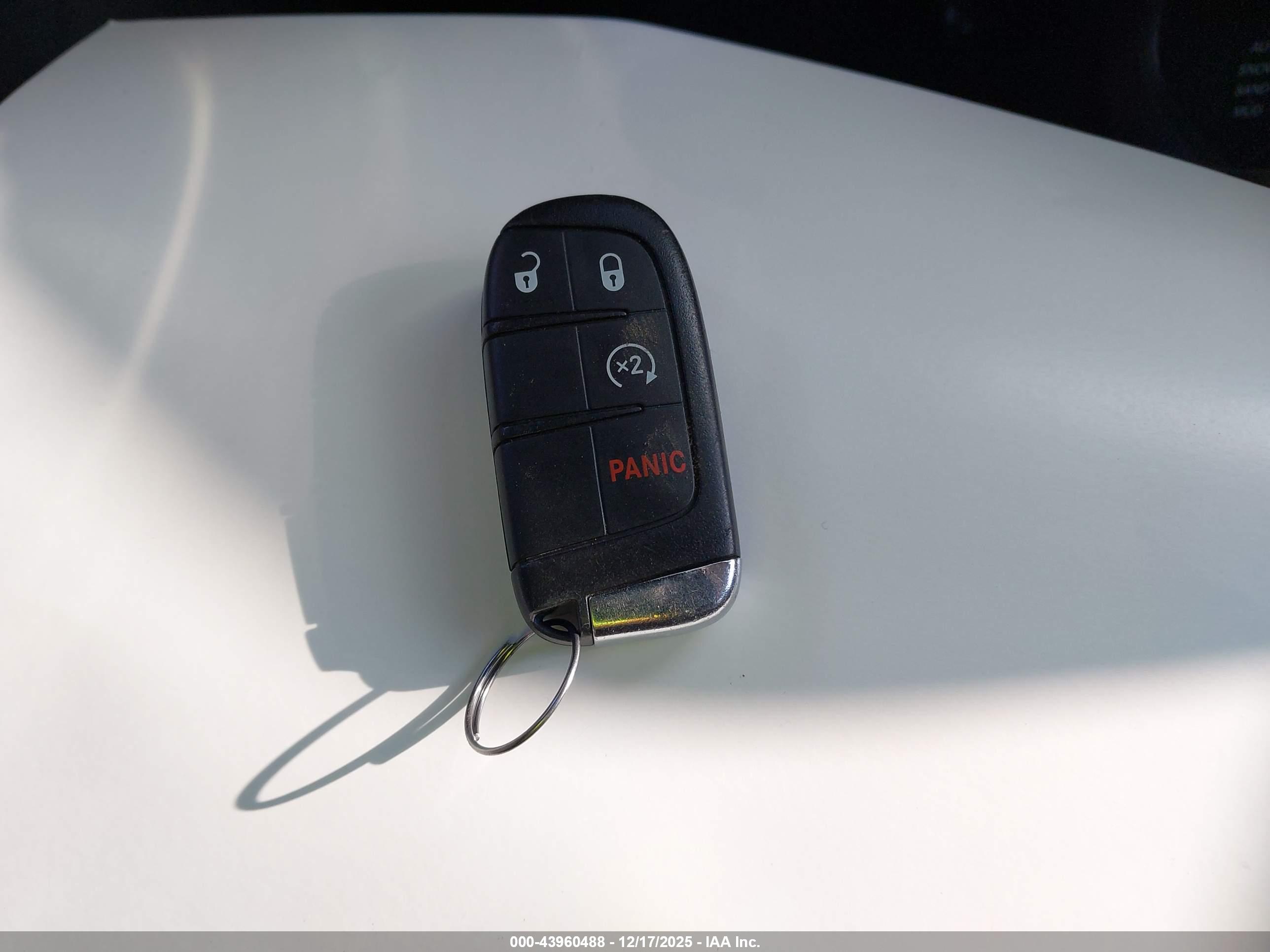 JEEP RENEGADE image 11