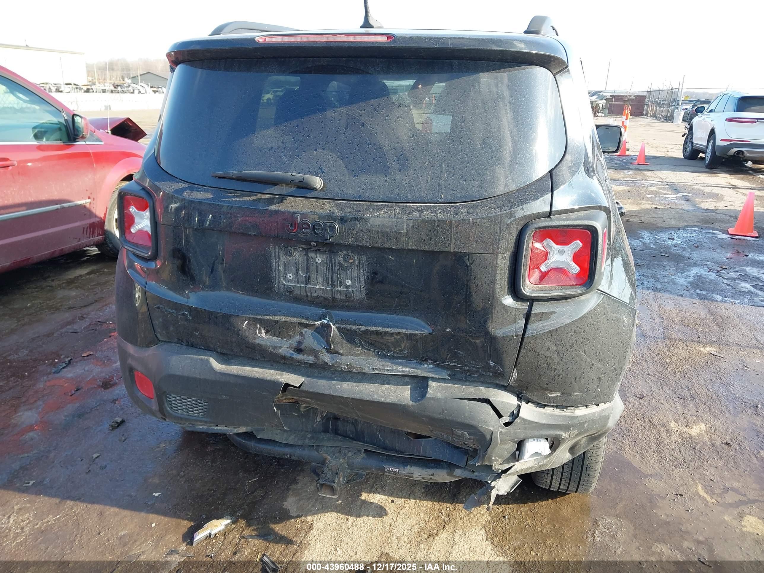 JEEP RENEGADE image 6
