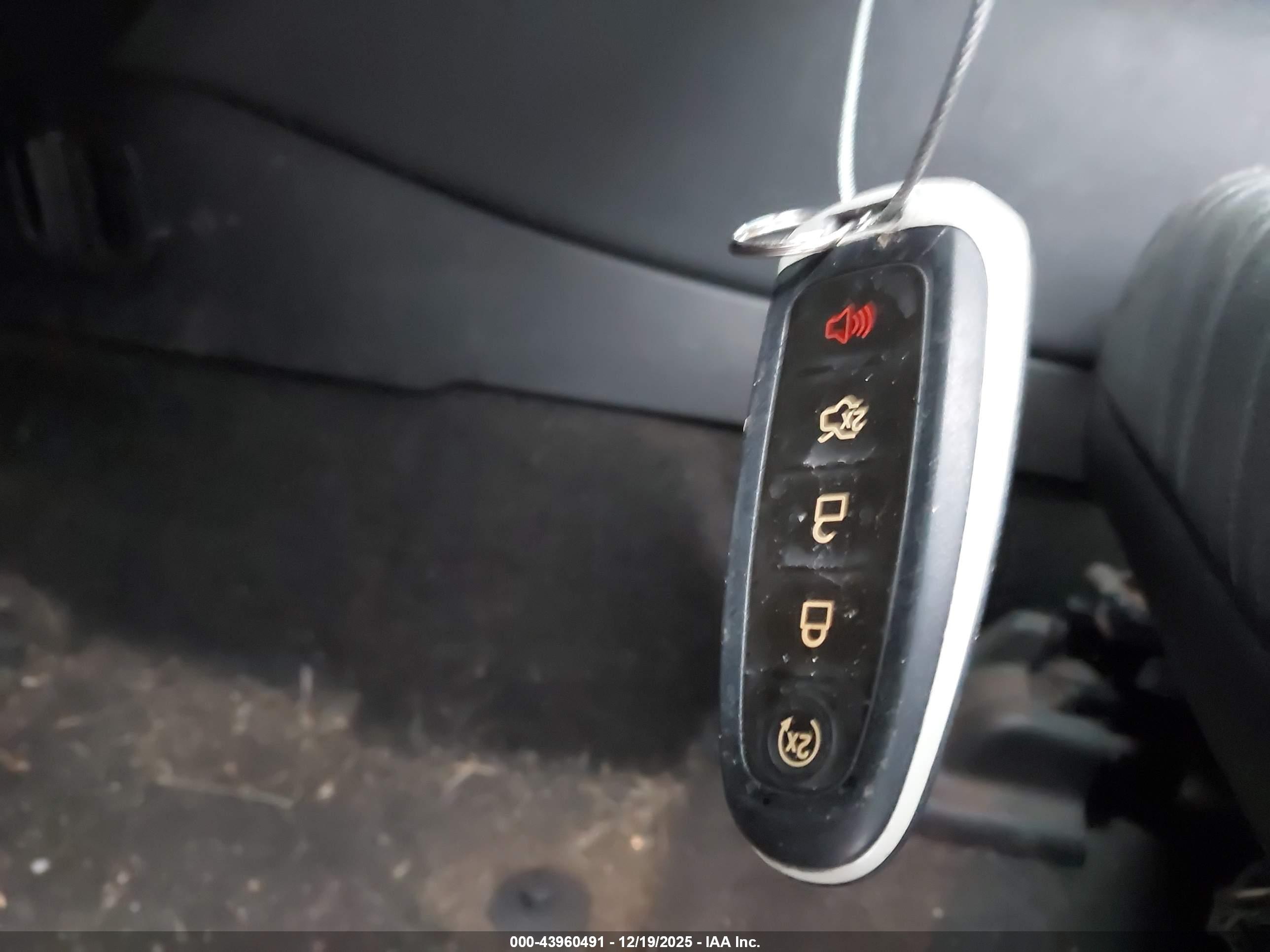FORD TAURUS image 11