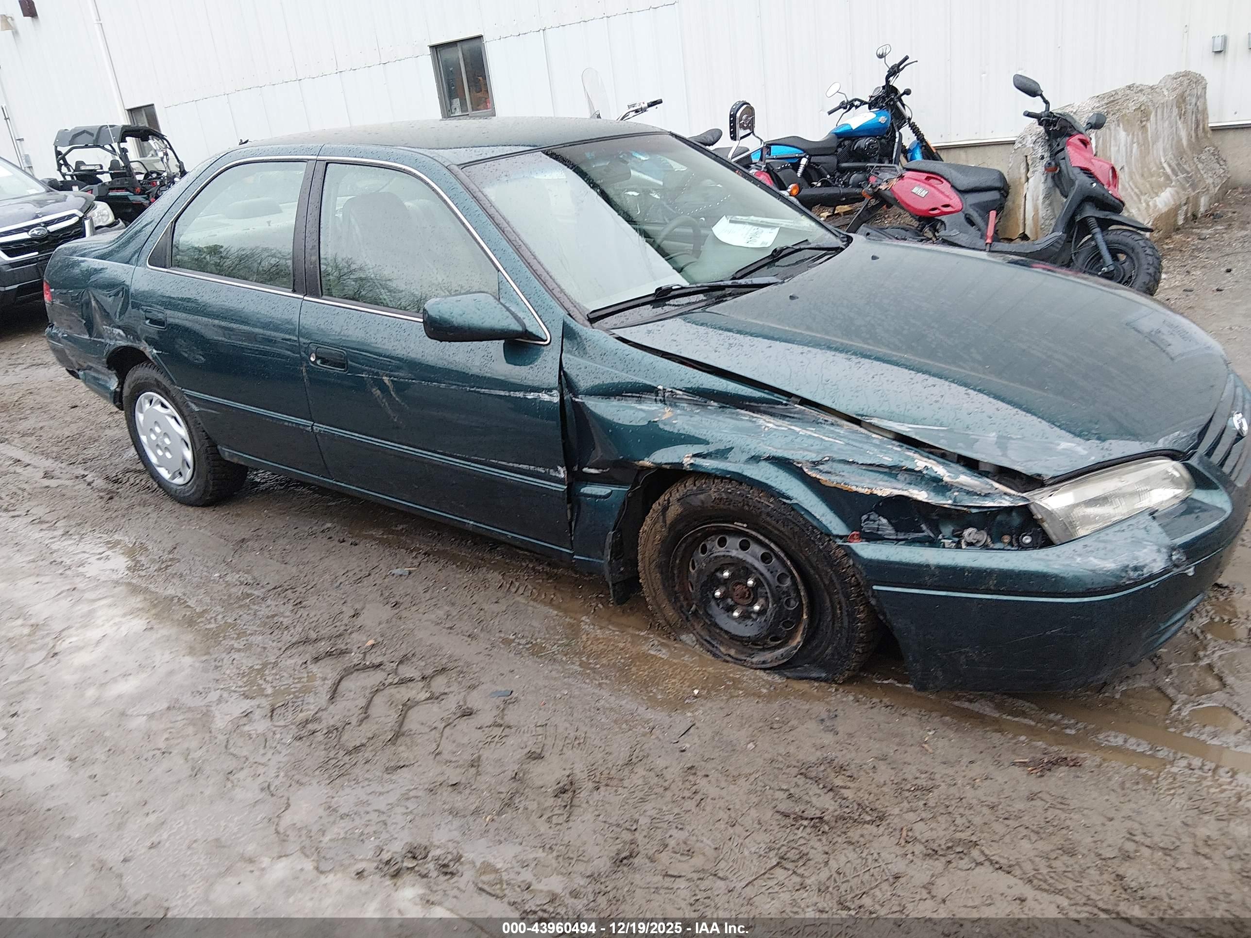 TOYOTA CAMRY image 6
