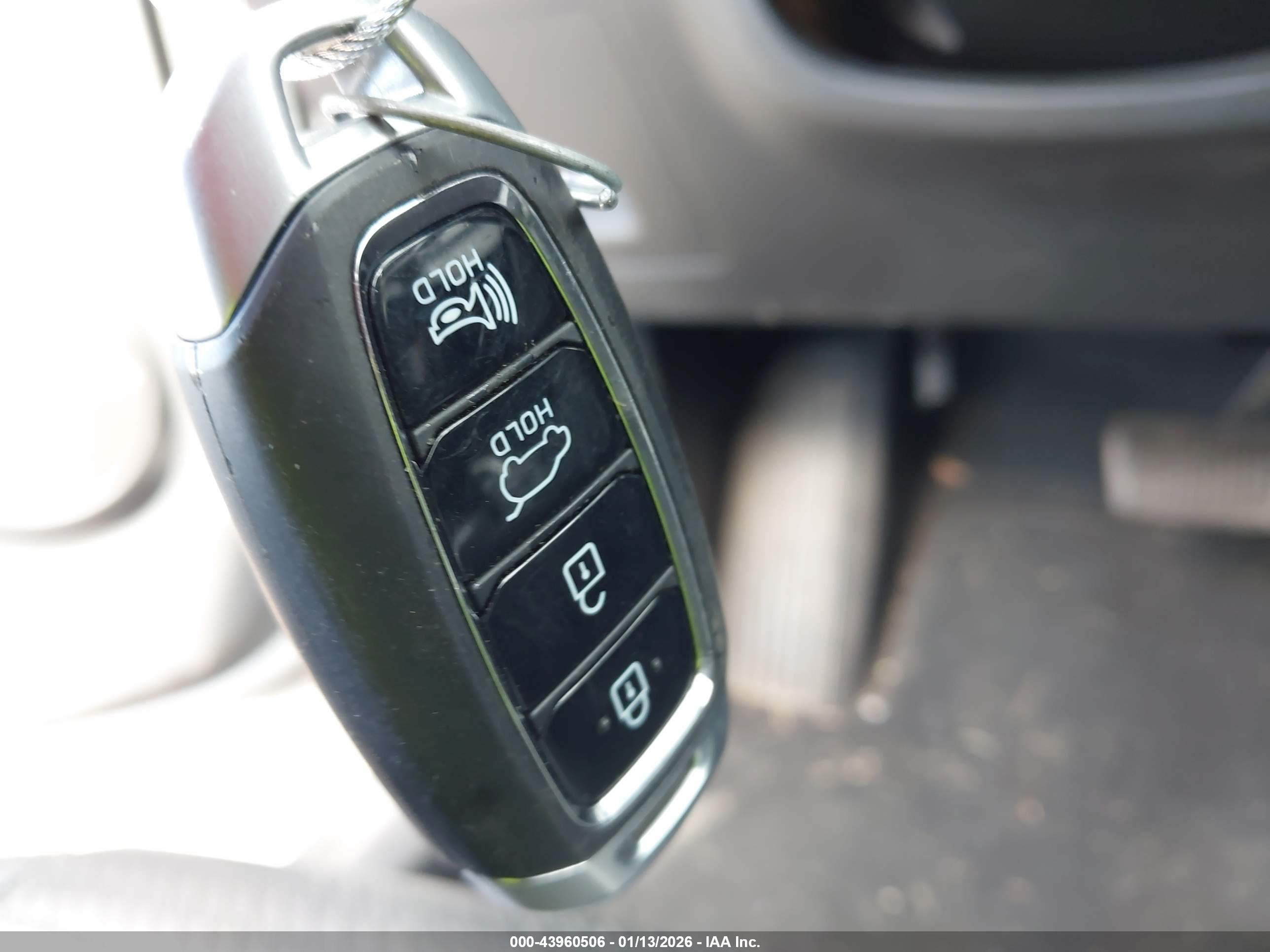 HYUNDAI KONA image 11