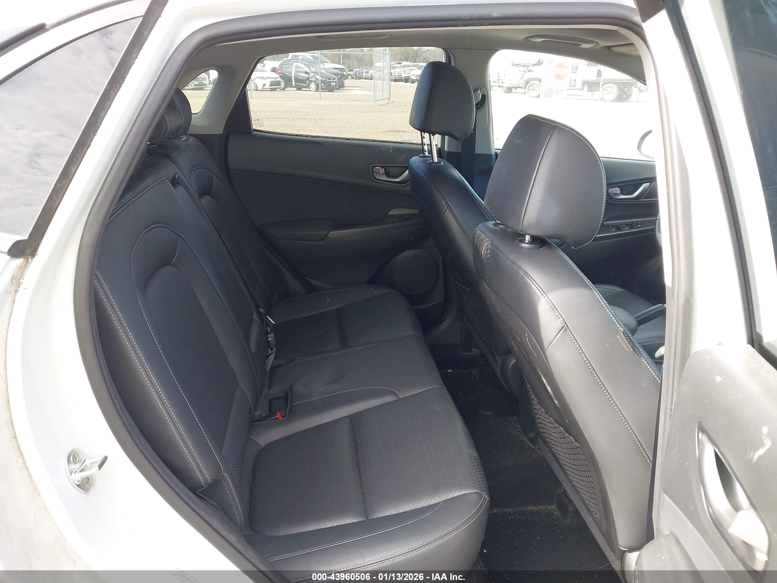 HYUNDAI KONA image 8