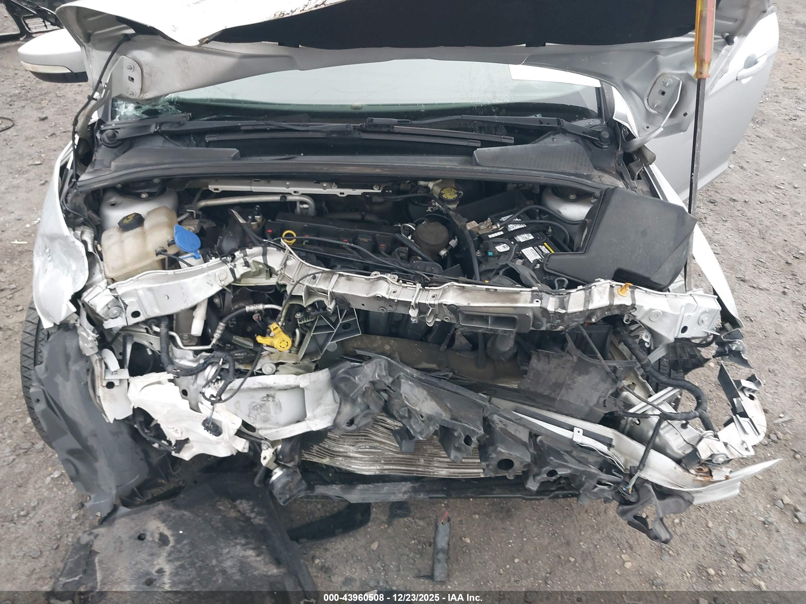 FORD FOCUS image 10