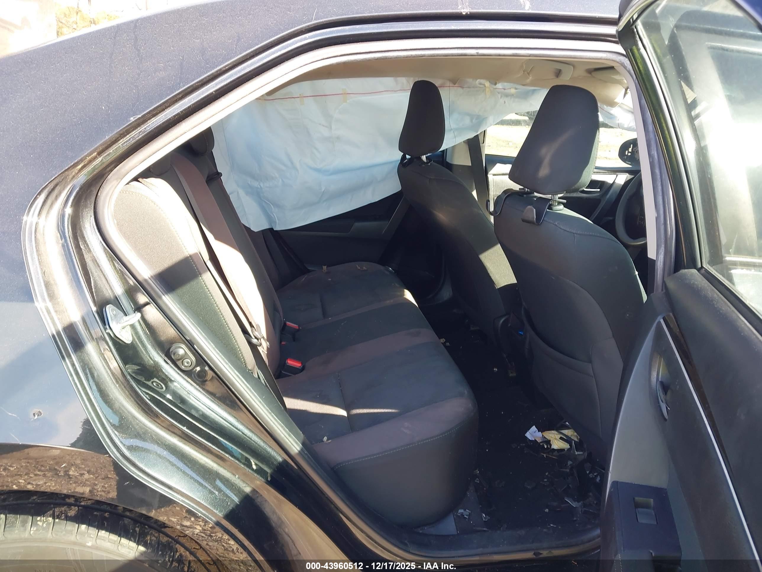 TOYOTA COROLLA image 8