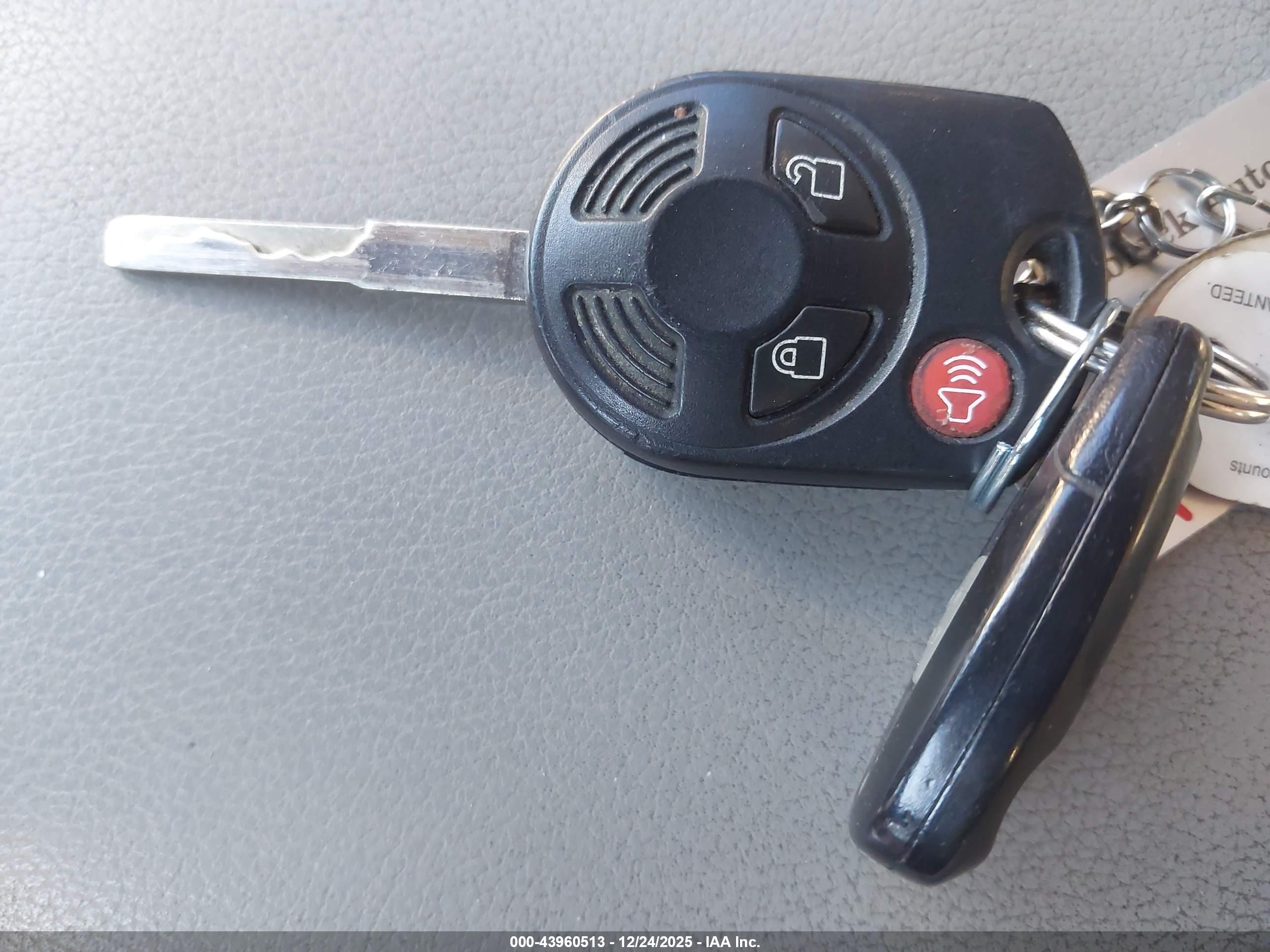 FORD ESCAPE image 11