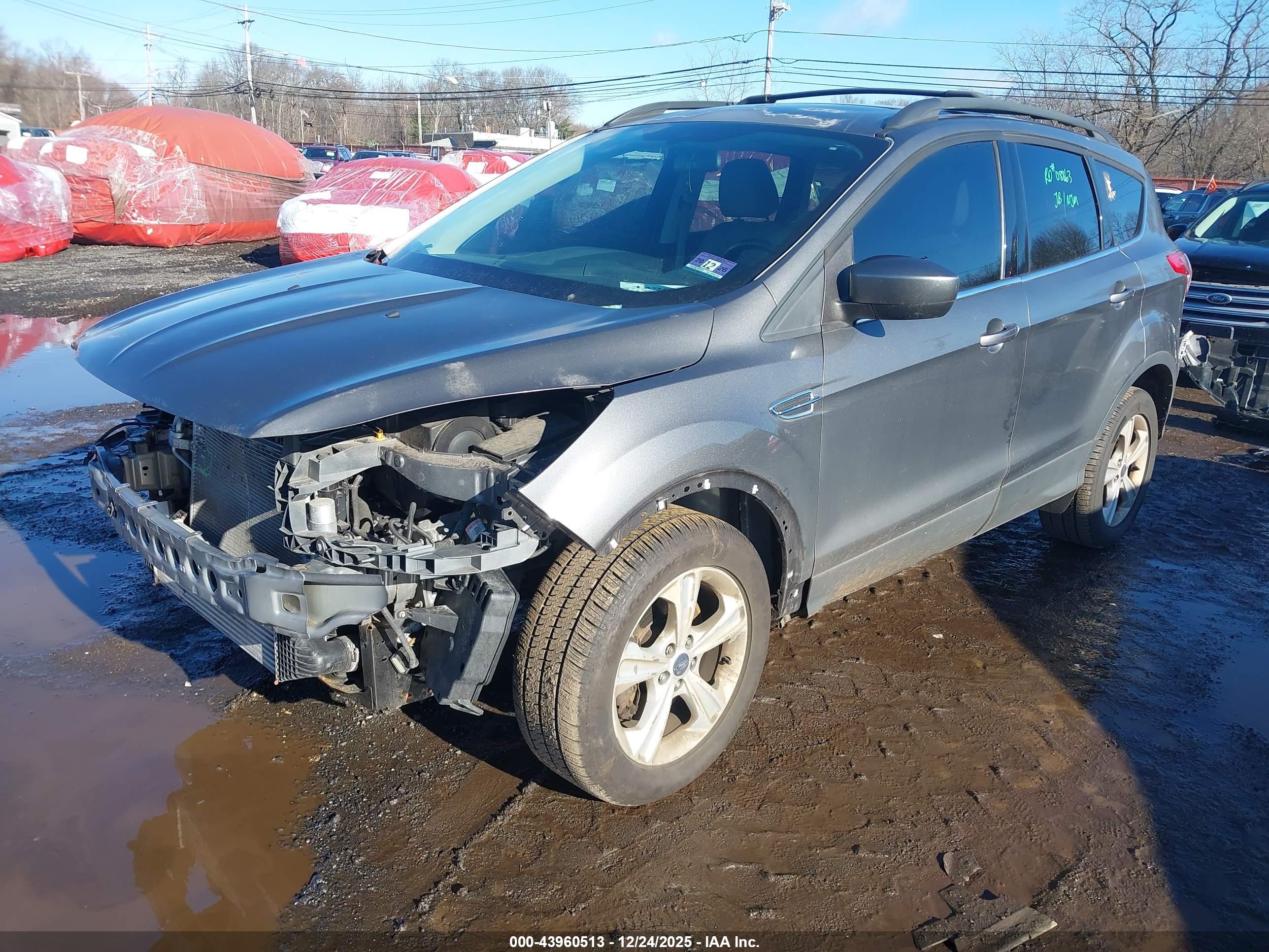 FORD ESCAPE image 2