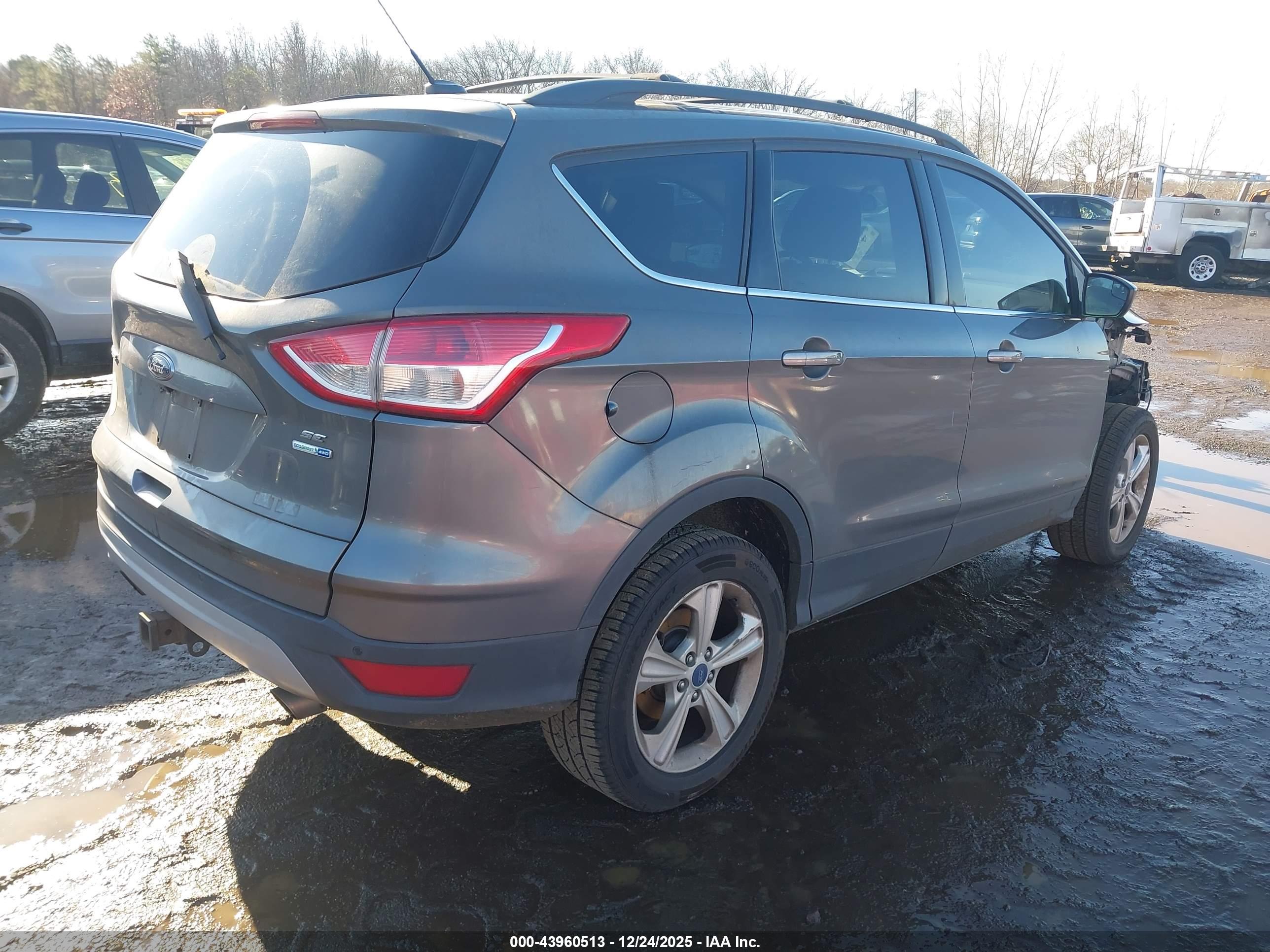FORD ESCAPE image 4