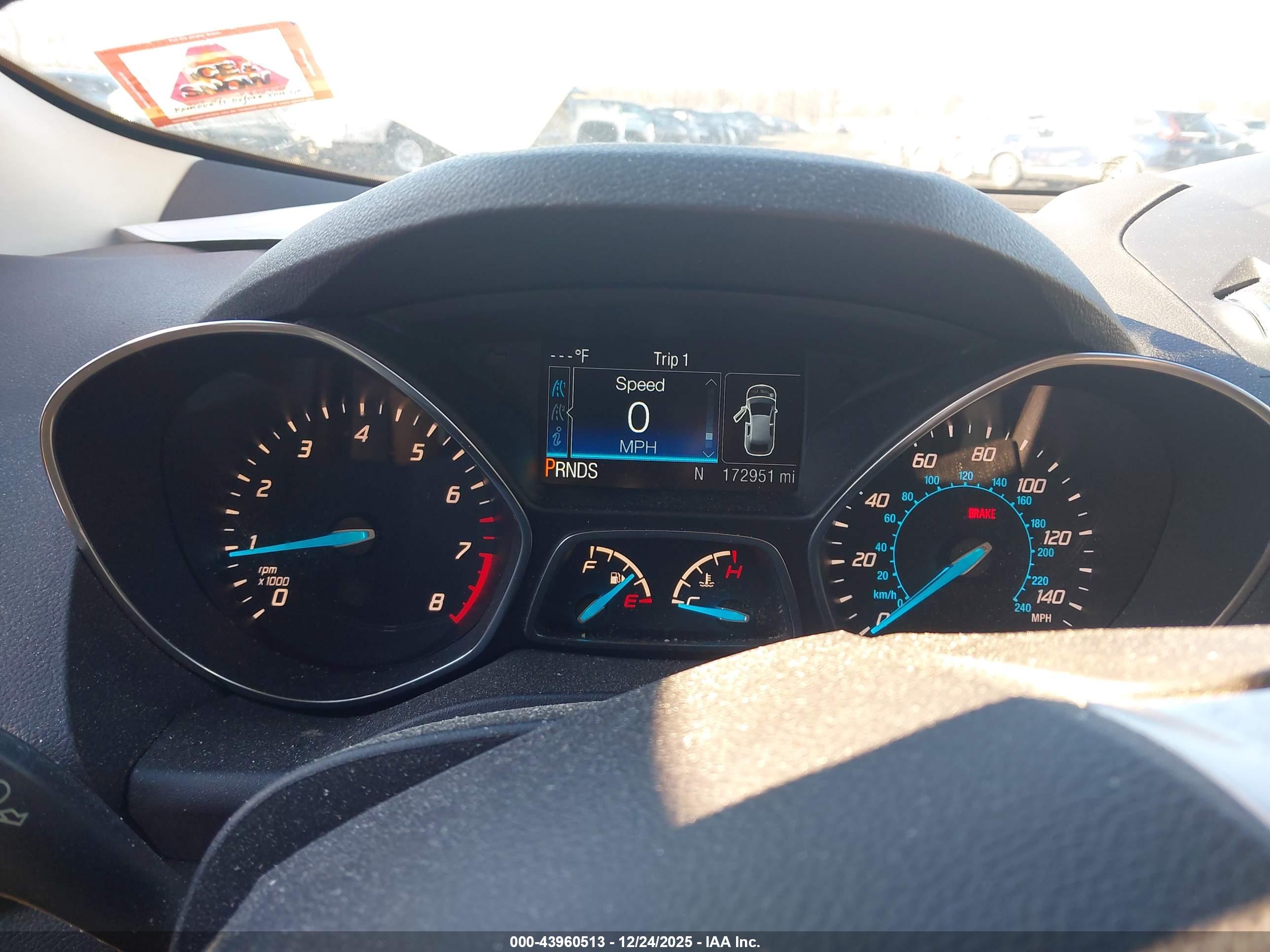 FORD ESCAPE image 7