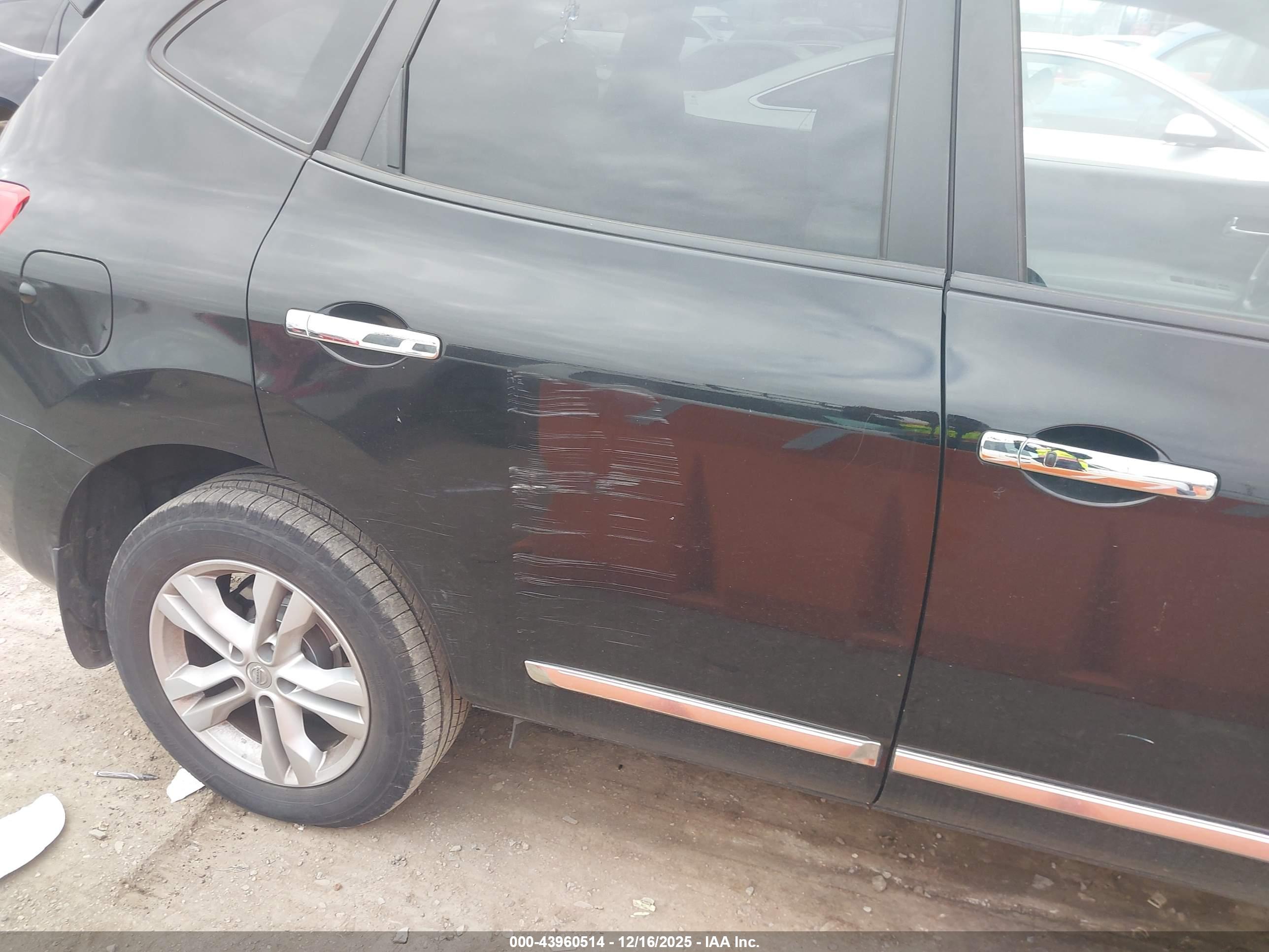 NISSAN ROGUE image 6