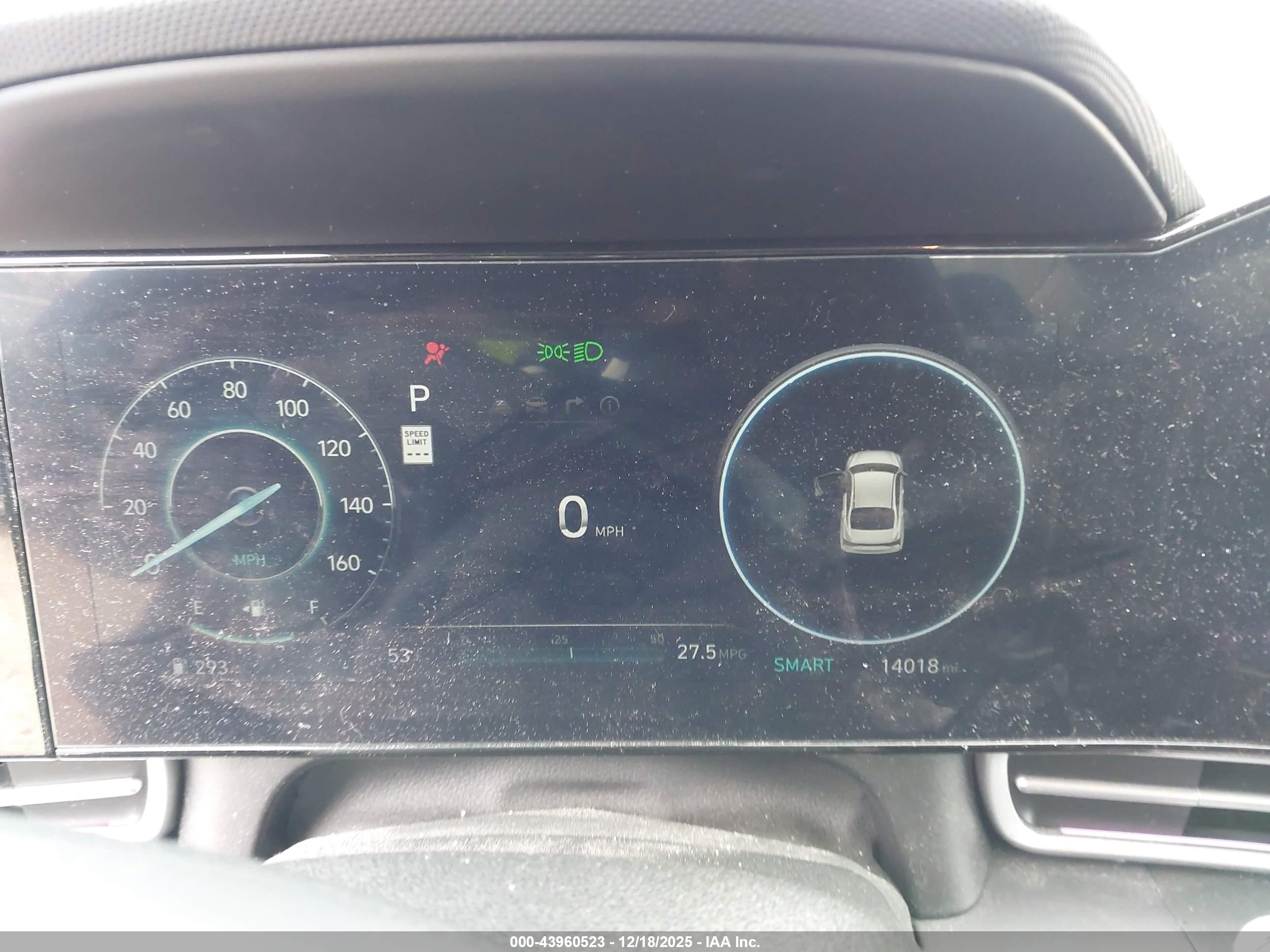 HYUNDAI ELANTRA image 7