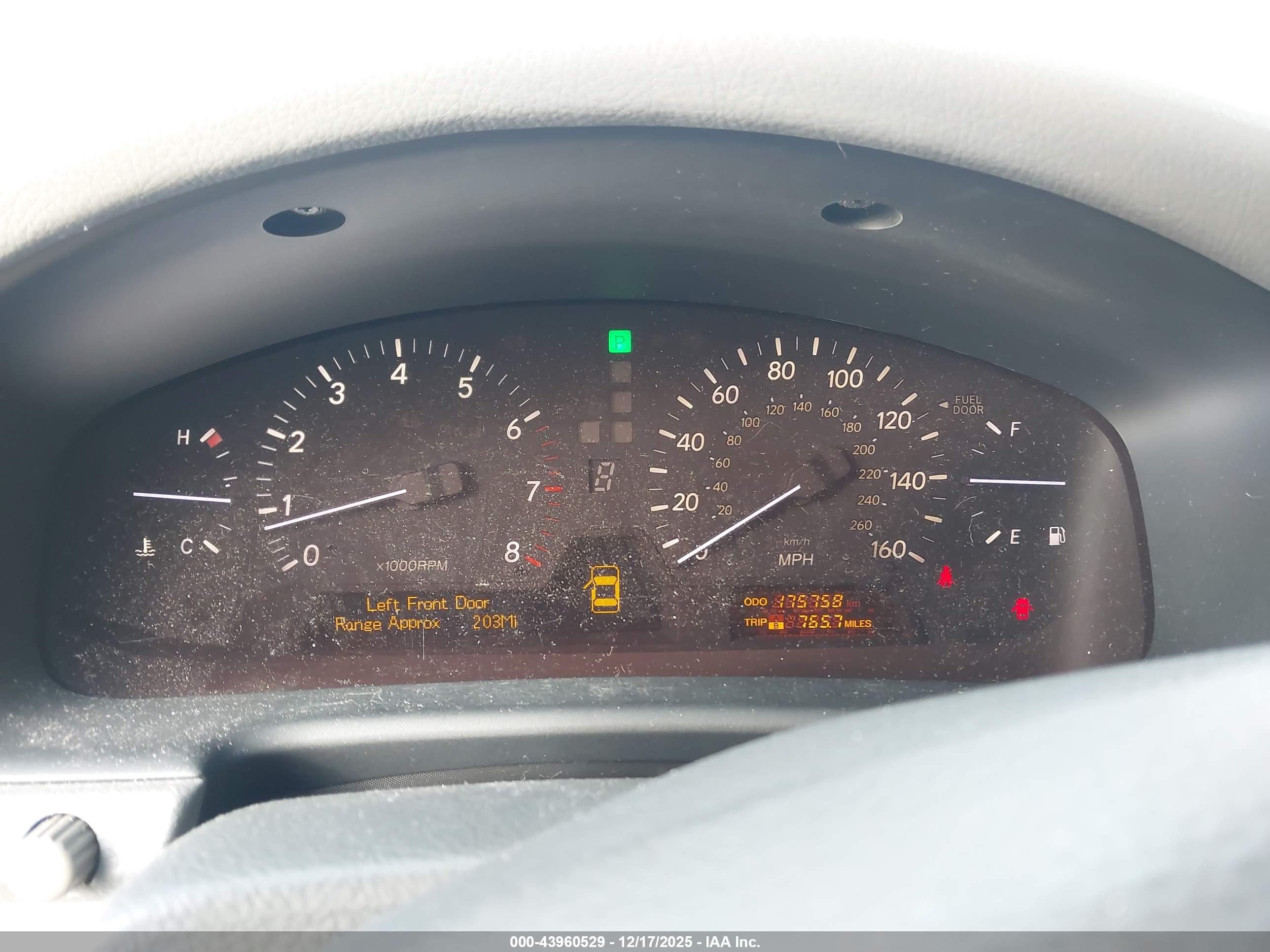 LEXUS LS image 7