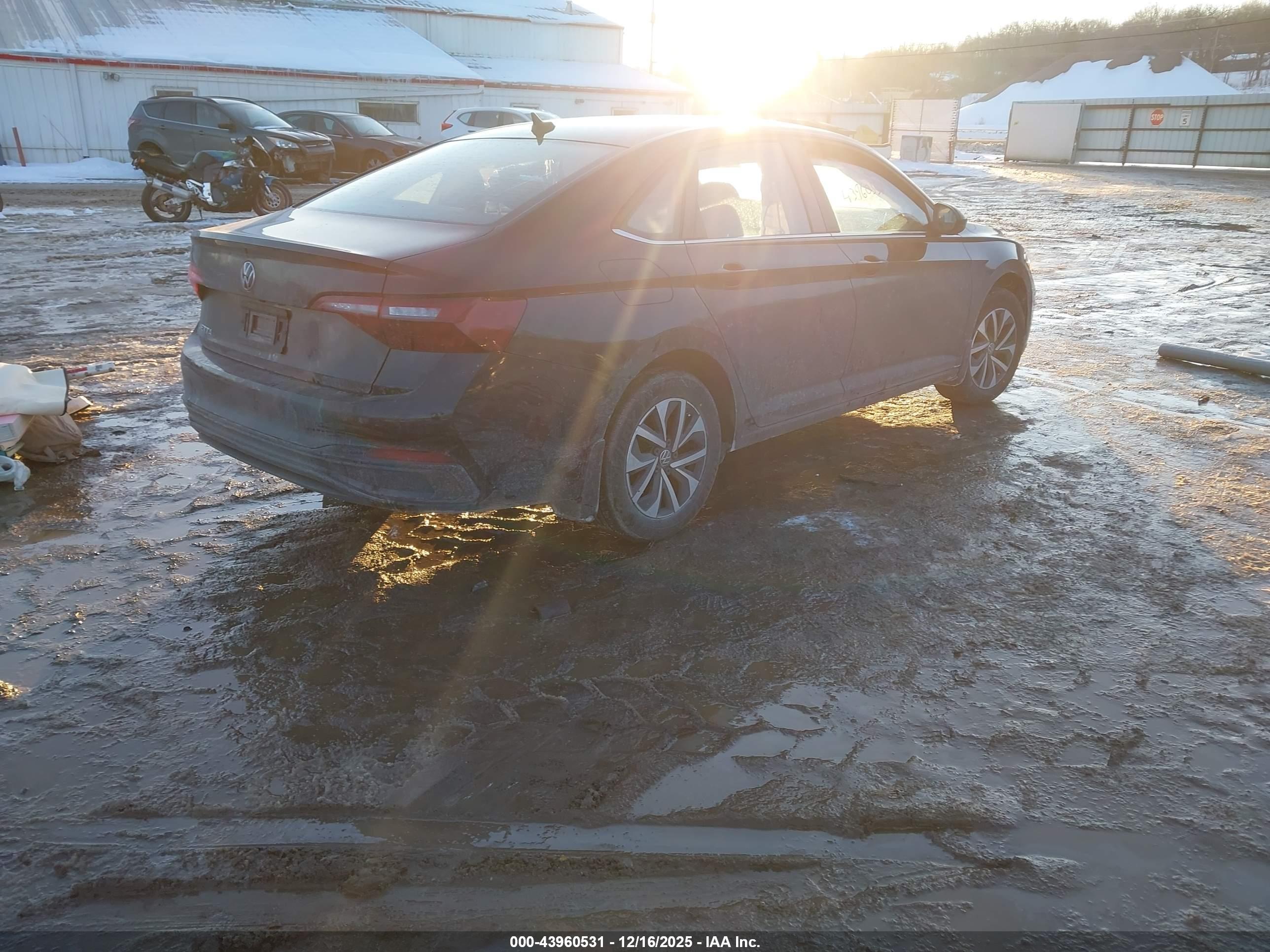 VOLKSWAGEN JETTA image 4