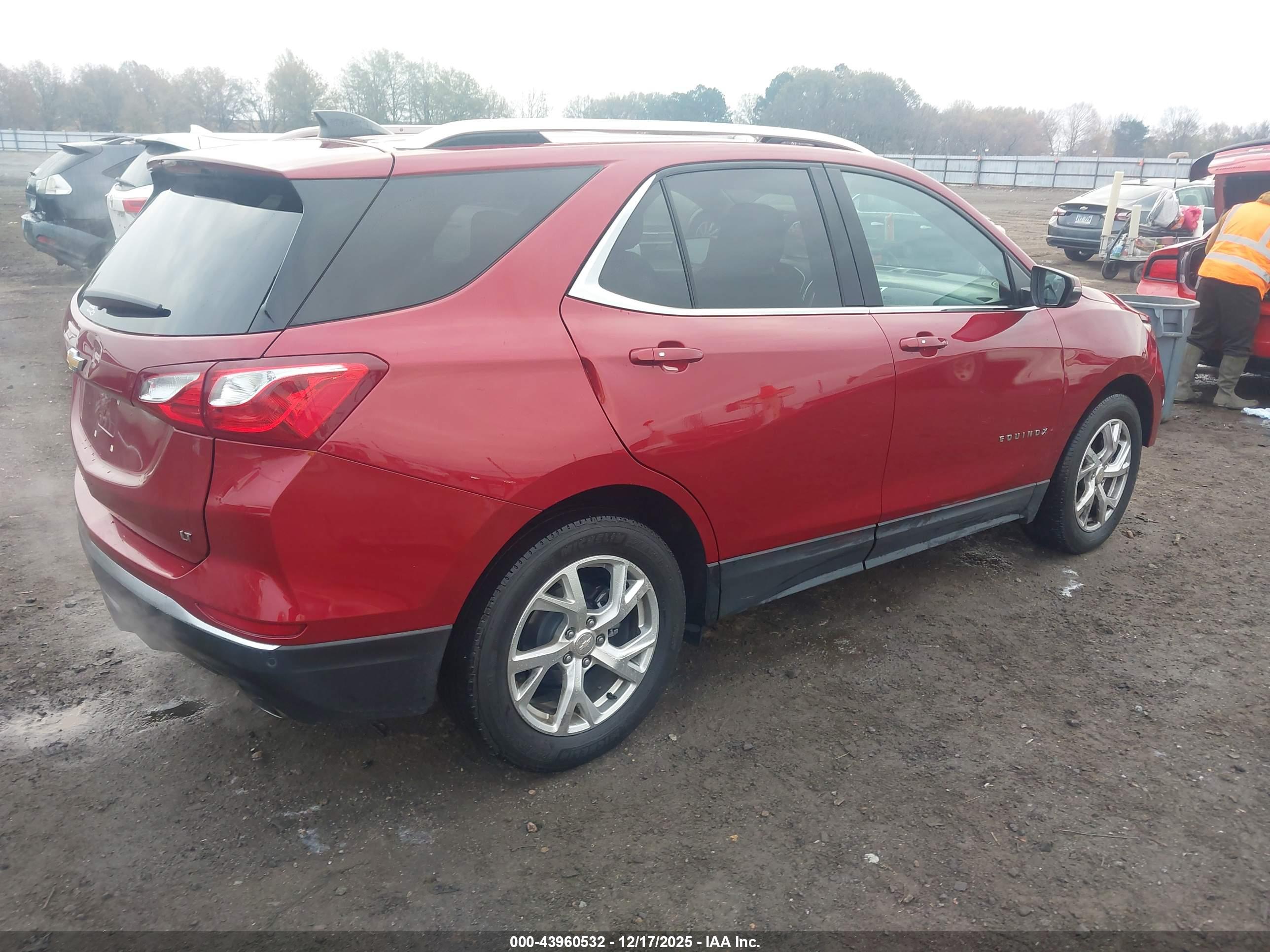 CHEVROLET EQUINOX image 4