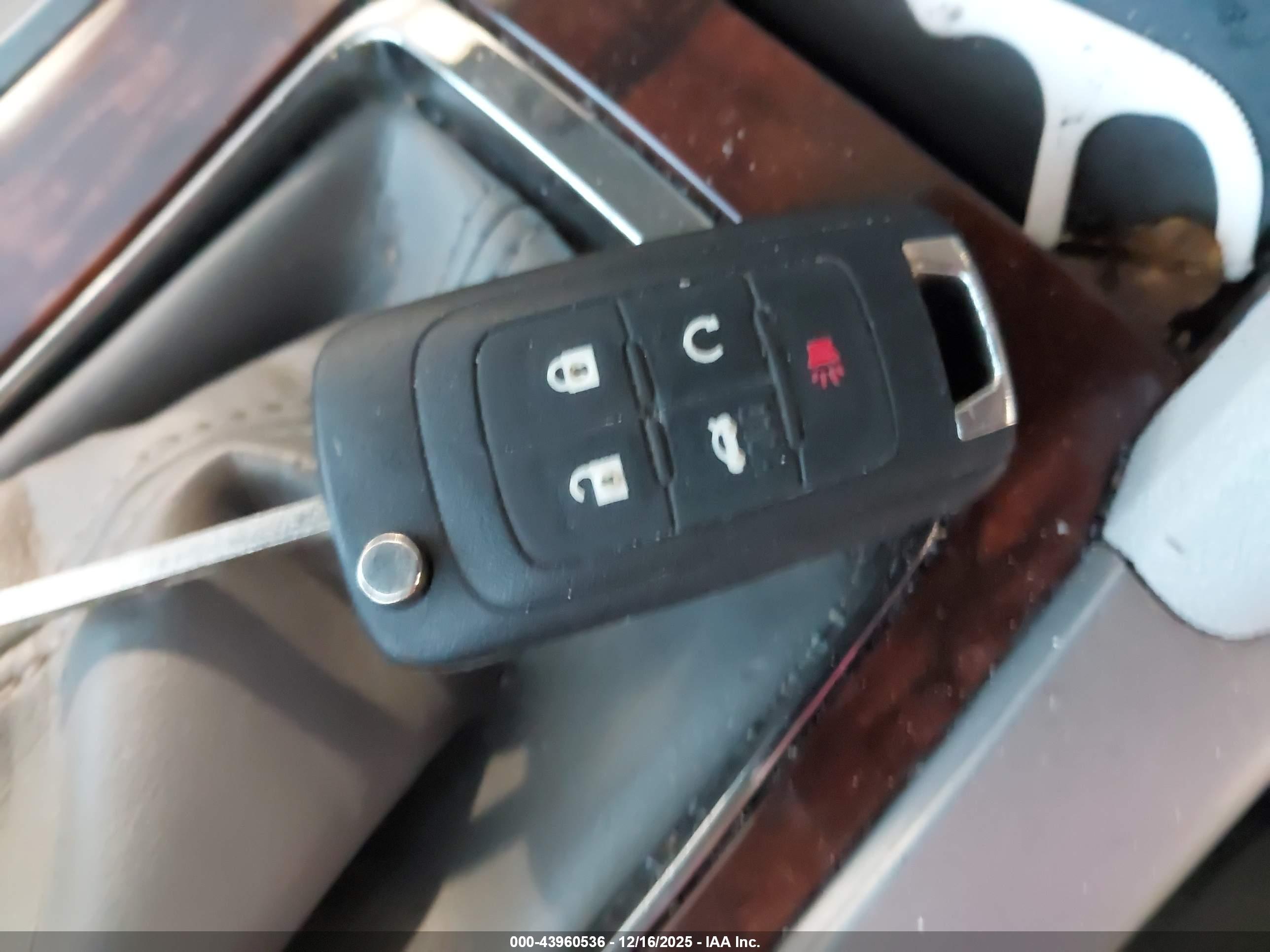 BUICK LACROSSE image 11
