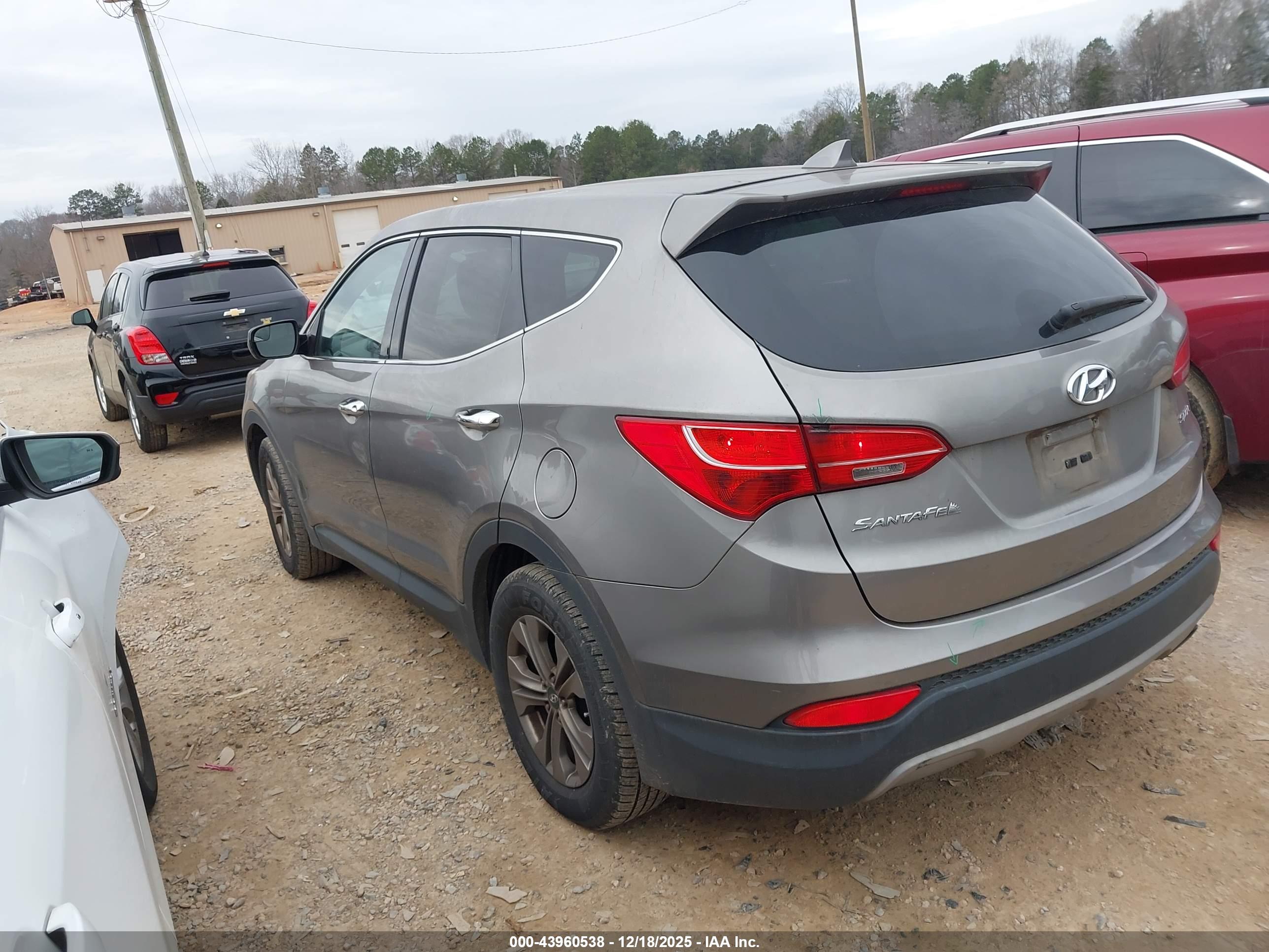 HYUNDAI SANTA image 3