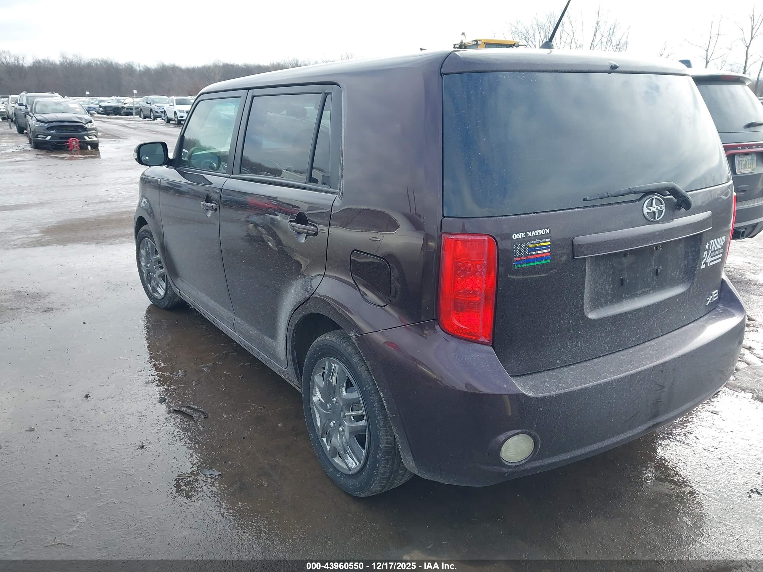 SCION XB image 3