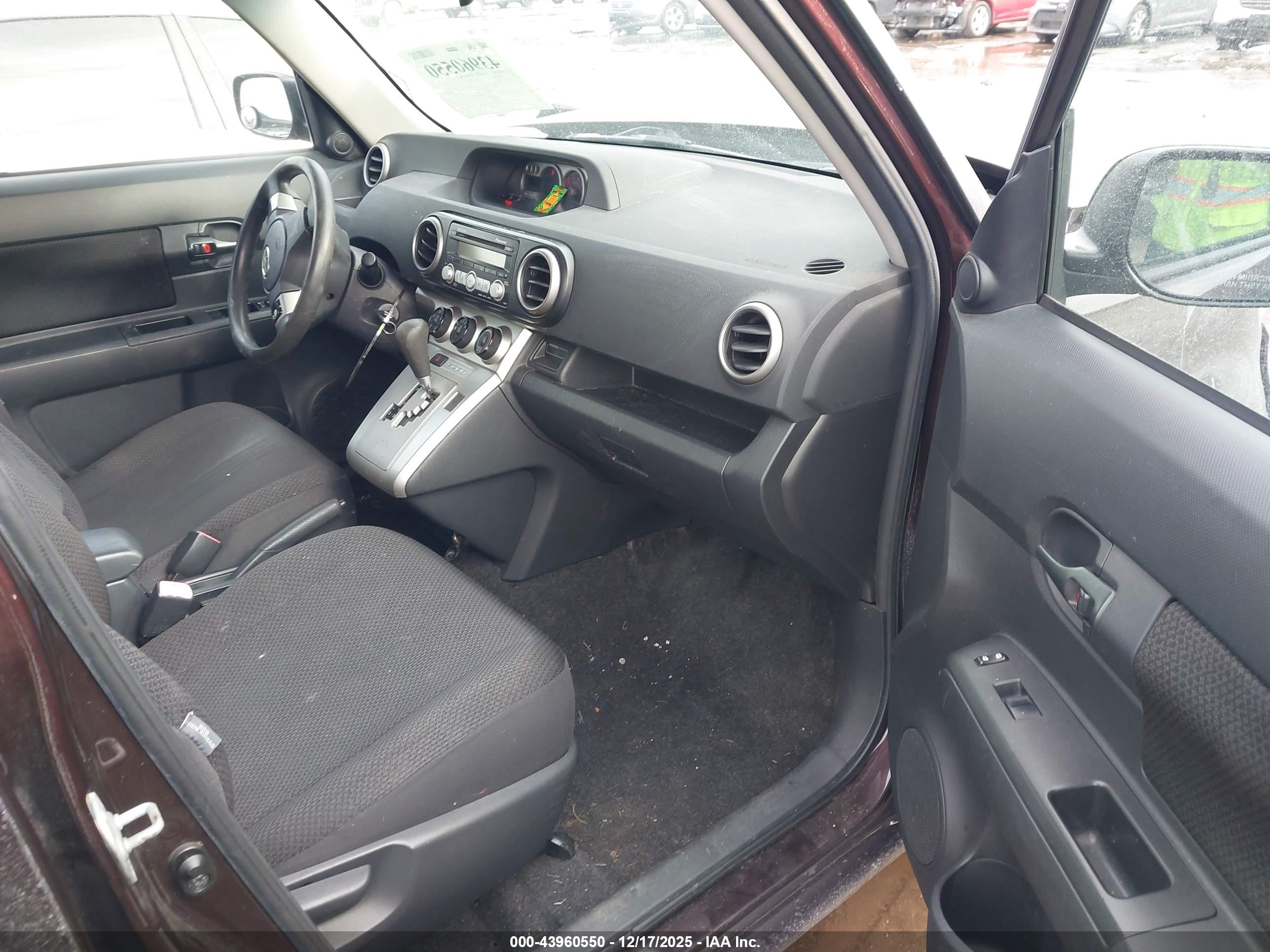 SCION XB image 5