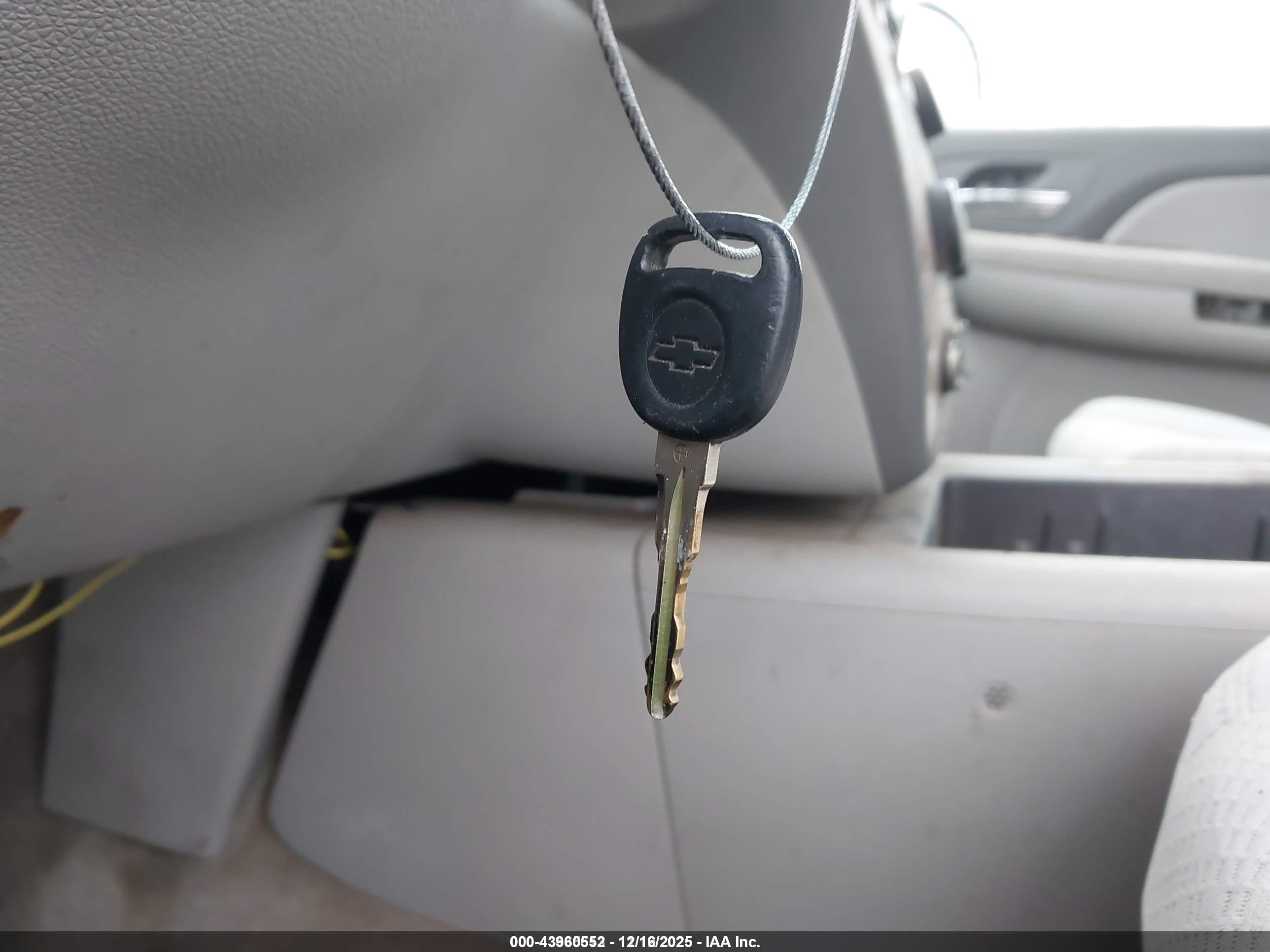 CHEVROLET TAHOE image 11