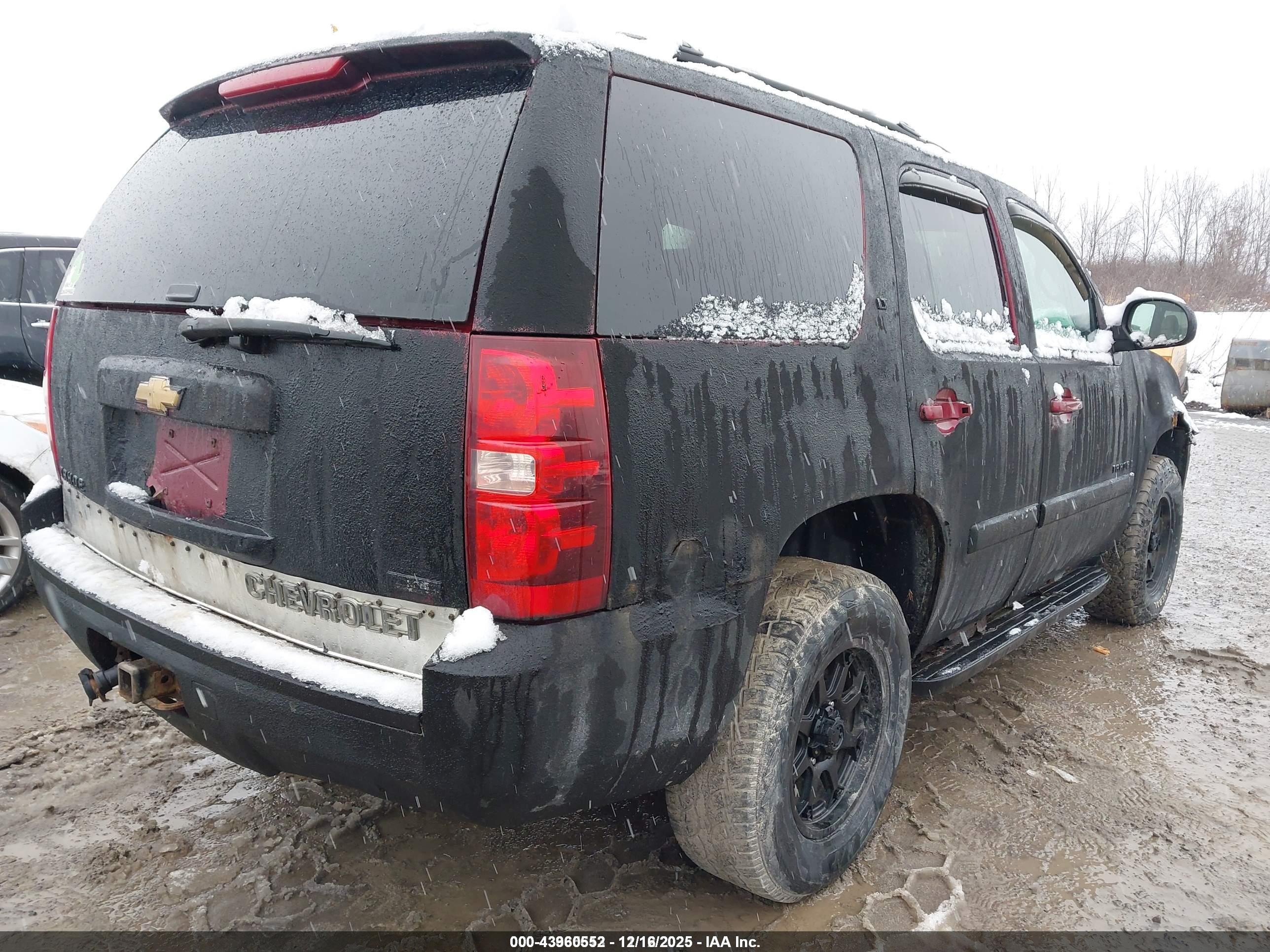 CHEVROLET TAHOE image 4