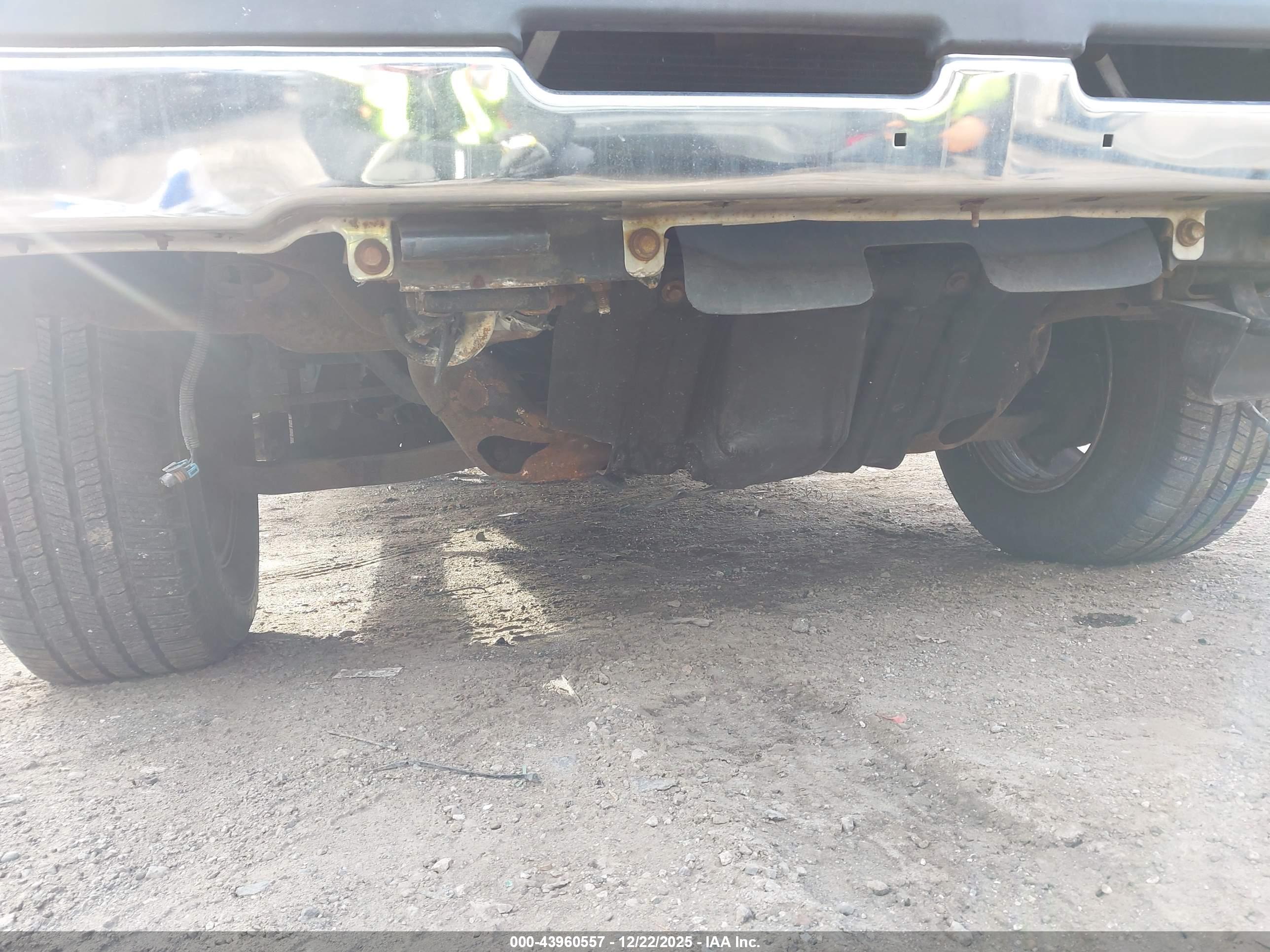 CHEVROLET AVALANCHE image 6