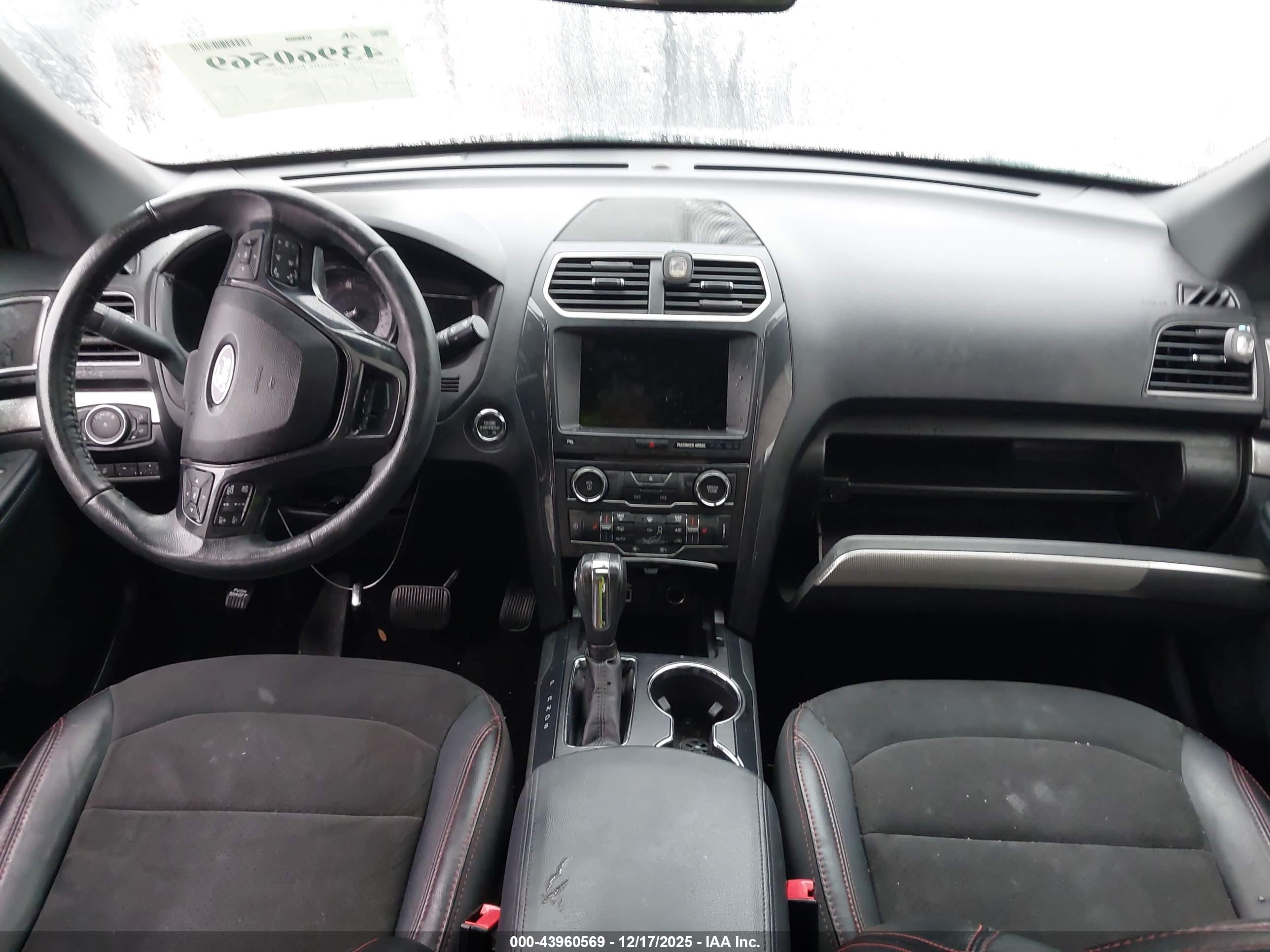 FORD EXPLORER image 5