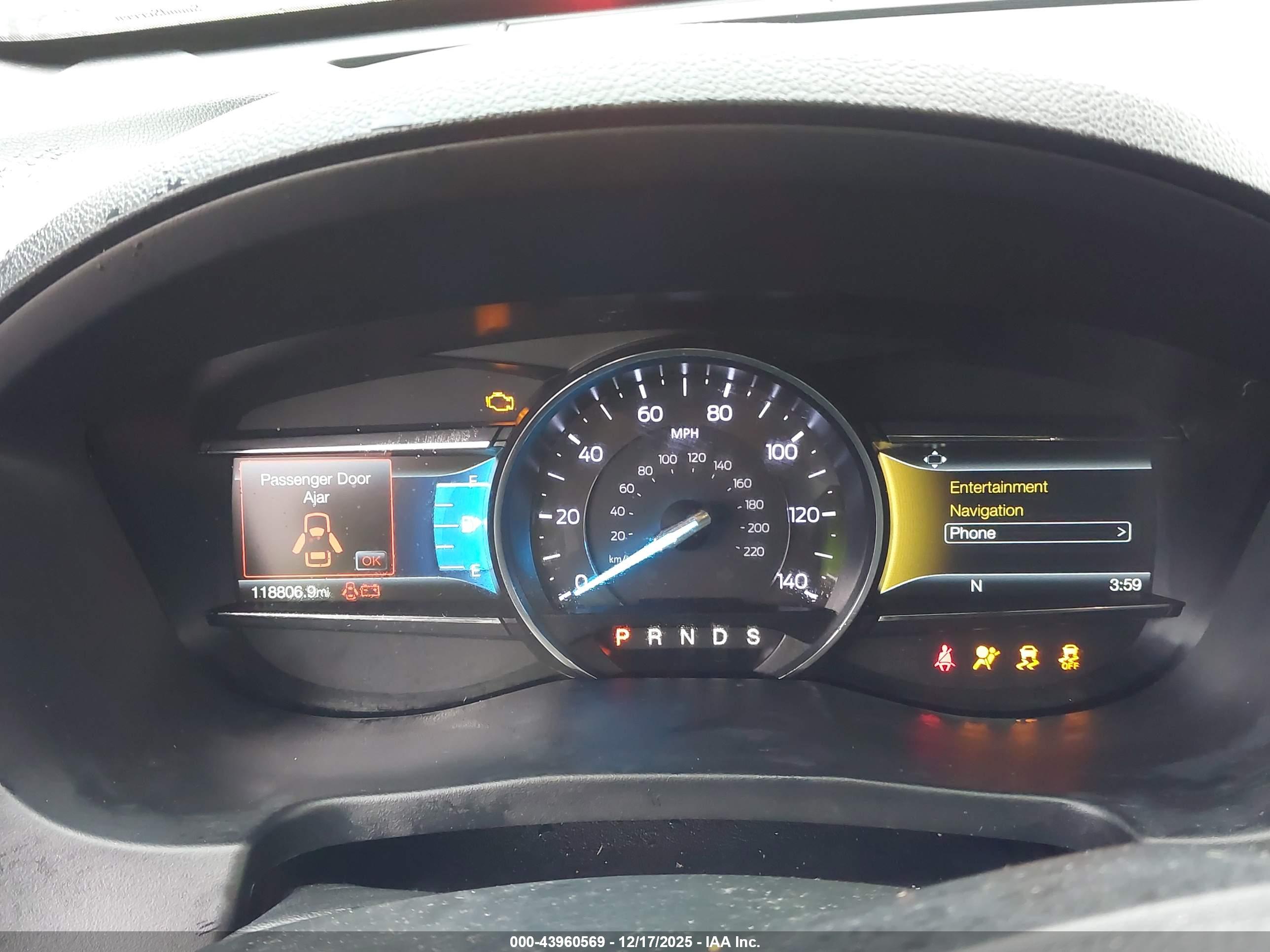 FORD EXPLORER image 7