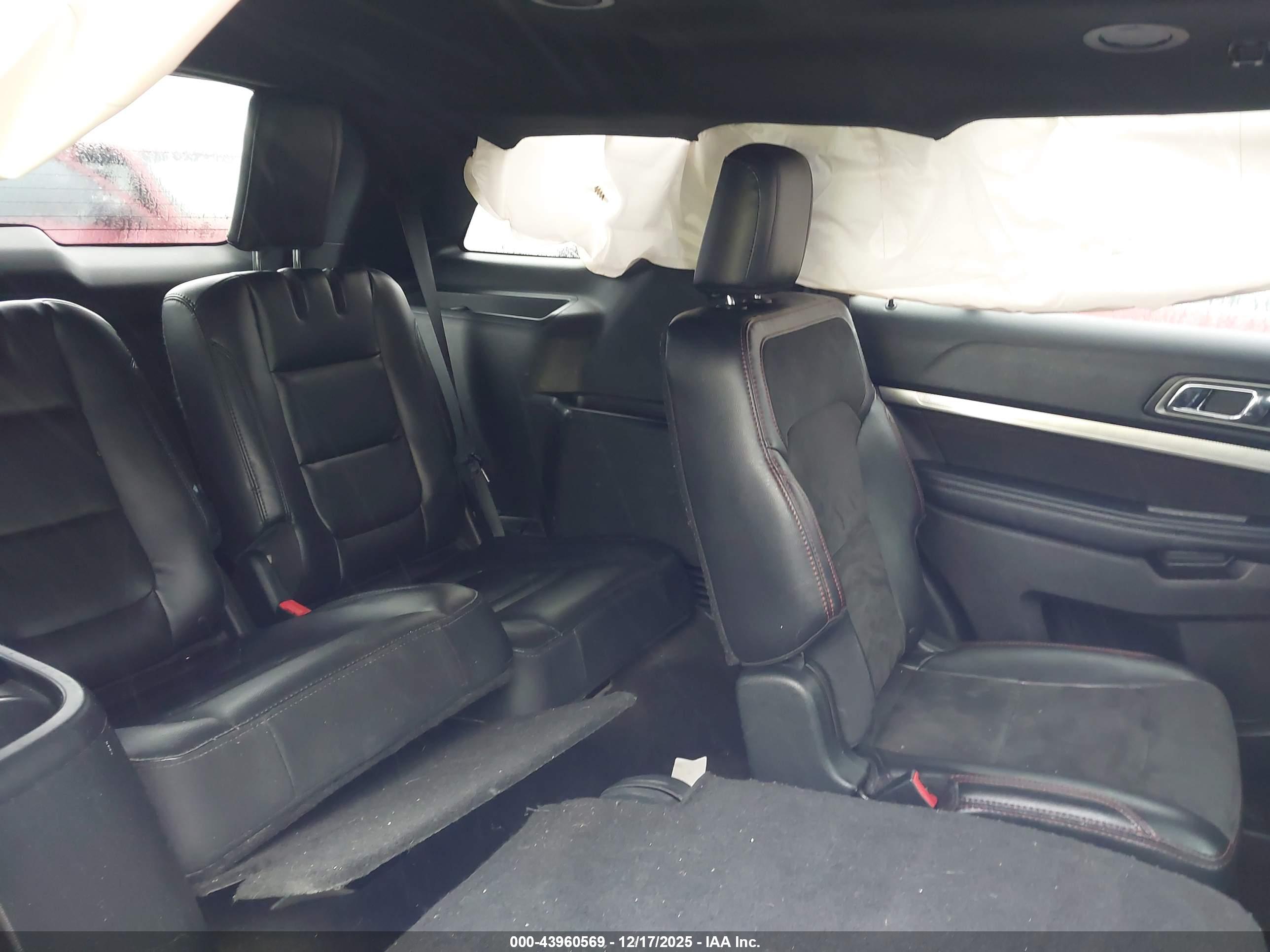 FORD EXPLORER image 8