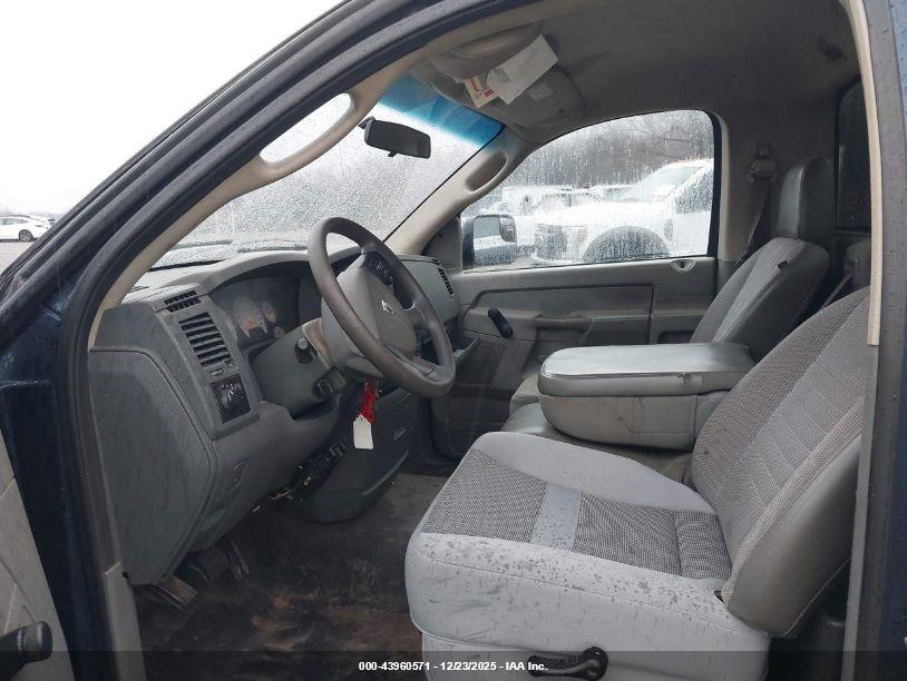 DODGE RAM image 5
